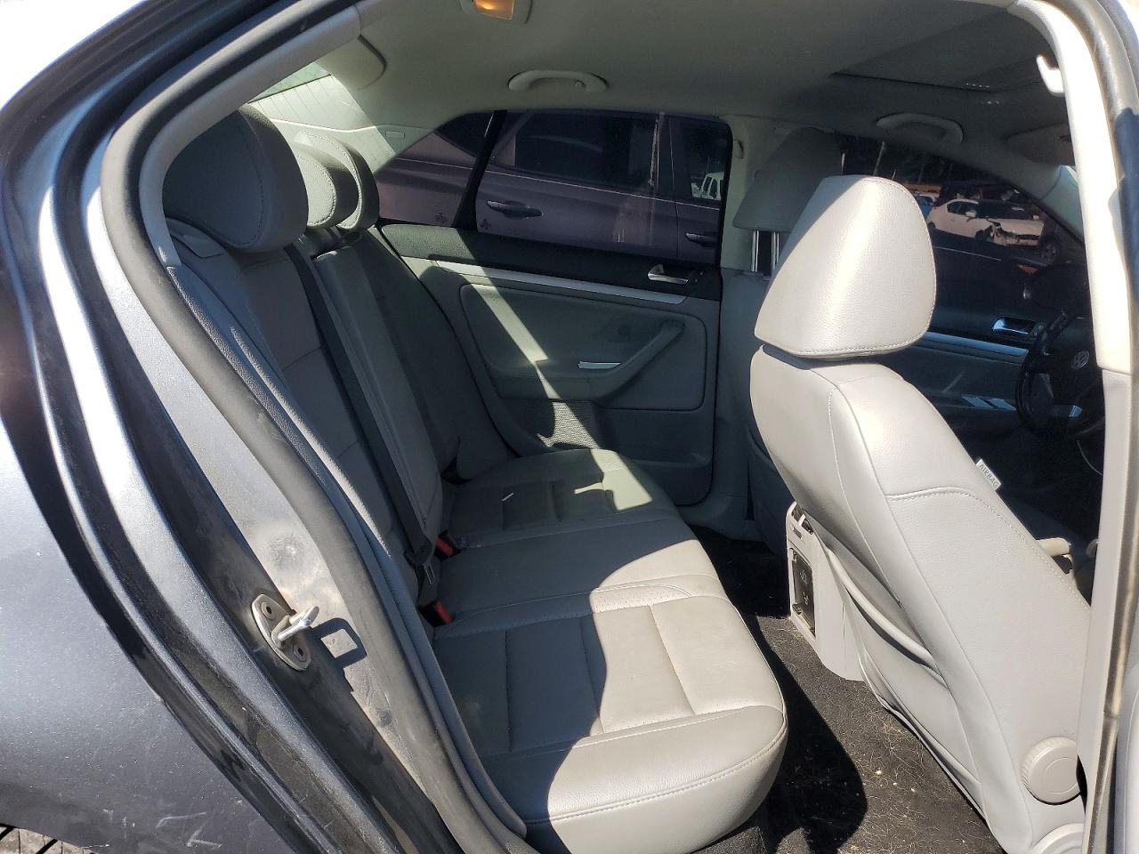 2009 Volkswagen Jetta Tdi Серебряный vin: 3VWRL71K19M151122