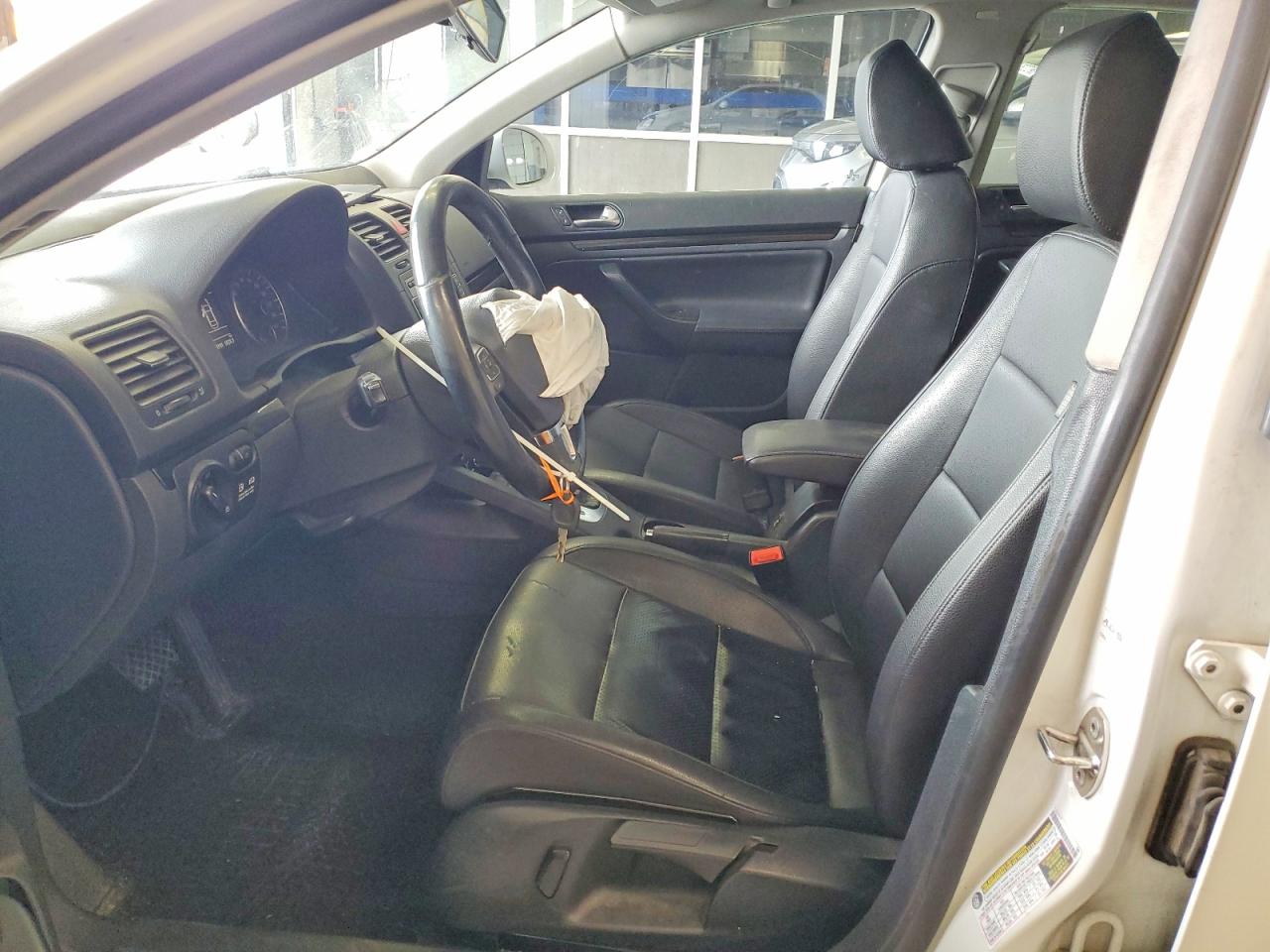 2010 Volkswagen Jetta Tdi White vin: 3VWRL7AJ0AM153732