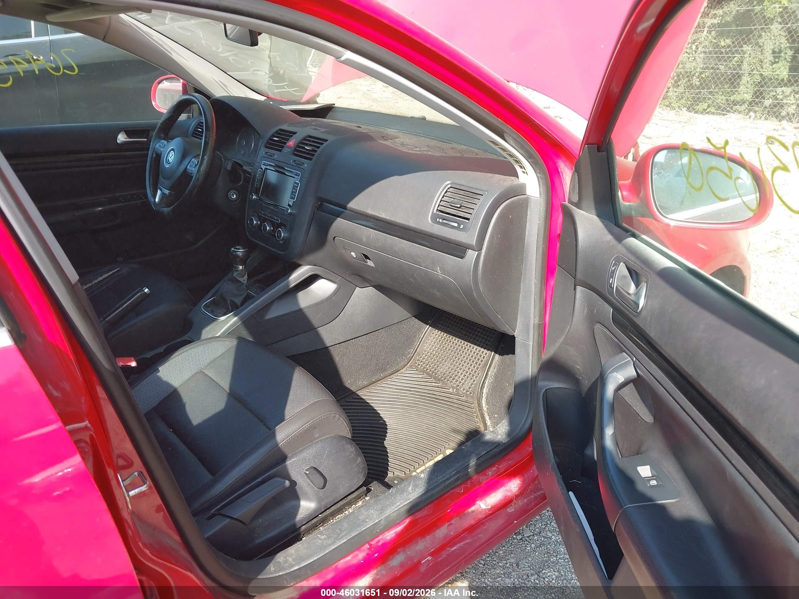 2010 Volkswagen Jetta Tdi Red vin: 3VWRL7AJ1AM181538