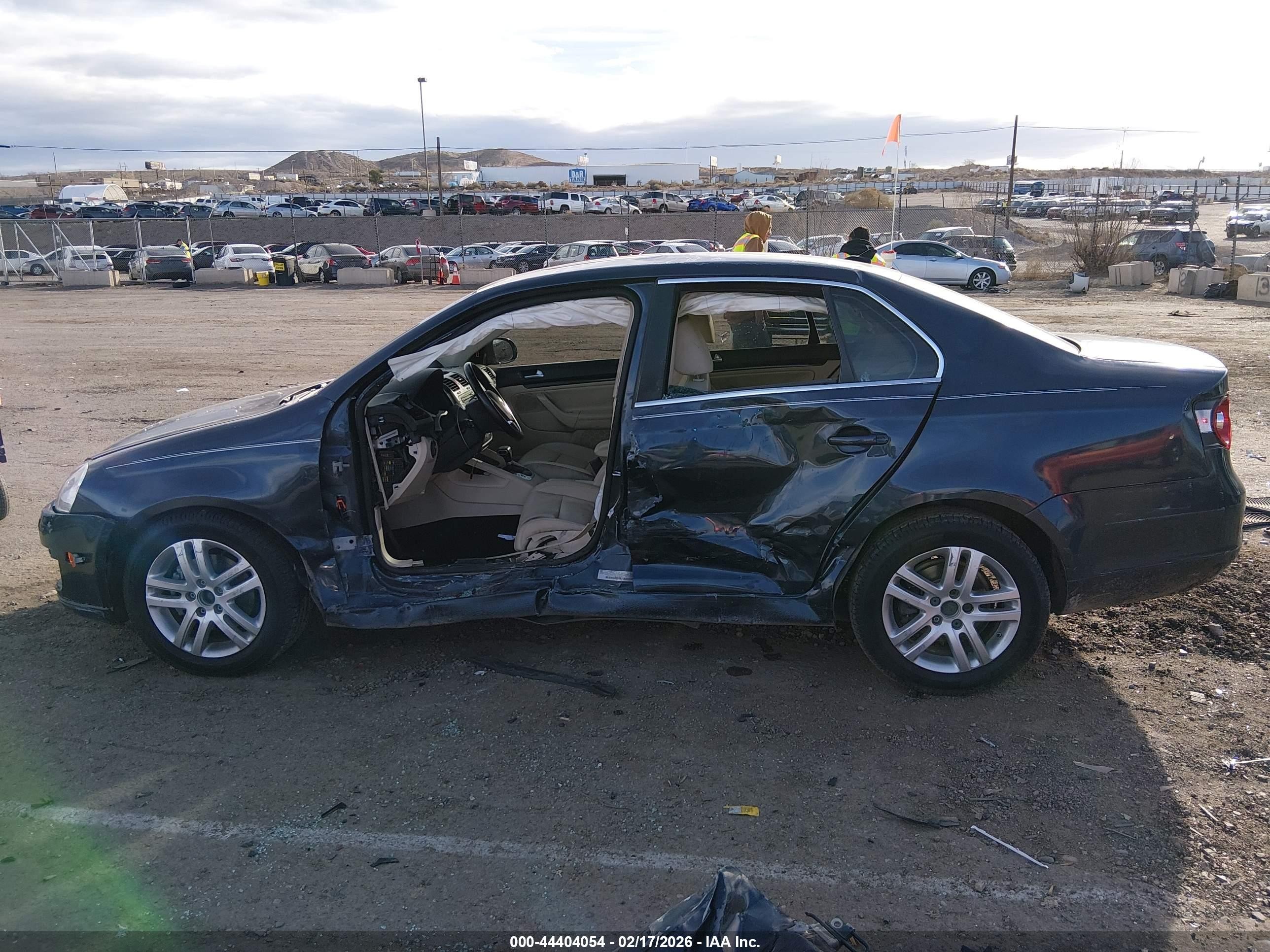 2010 Volkswagen Jetta Tdi Blue vin: 3VWRL7AJ3AM109949