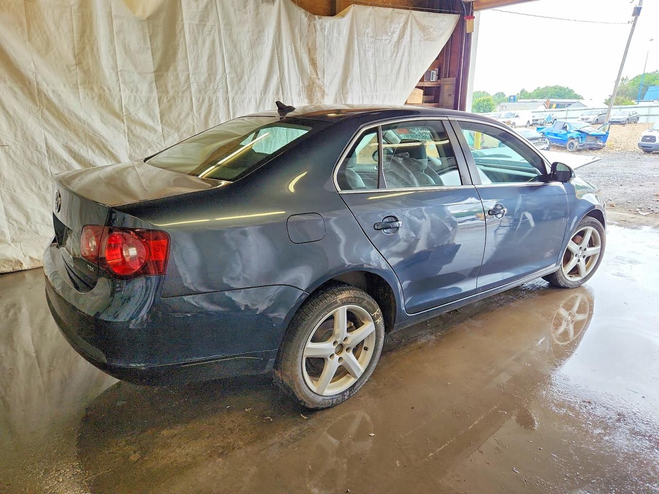 2010 Volkswagen Jetta Tdi Blue vin: 3VWRL7AJ8AM093117