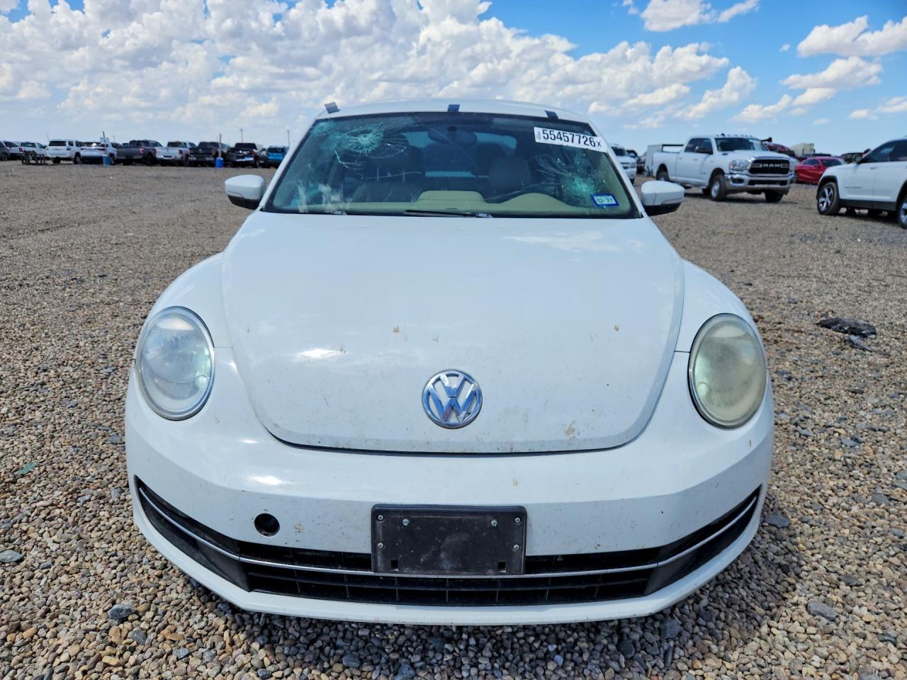 2014 Volkswagen Beetle White vin: 3VWRL7AT9EM654884