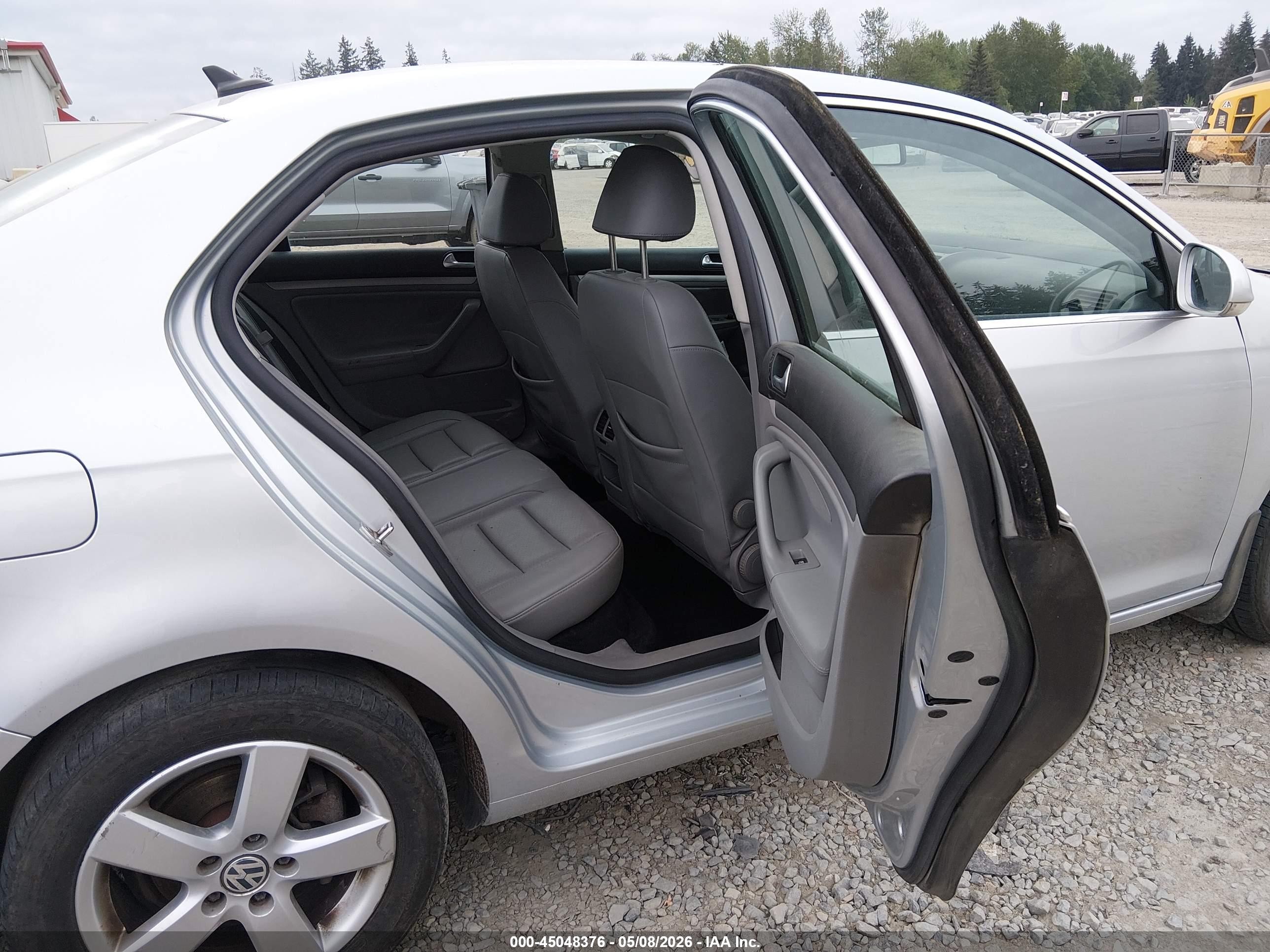 2008 Volkswagen Jetta Se/sel Silver vin: 3VWRM71K08M070124