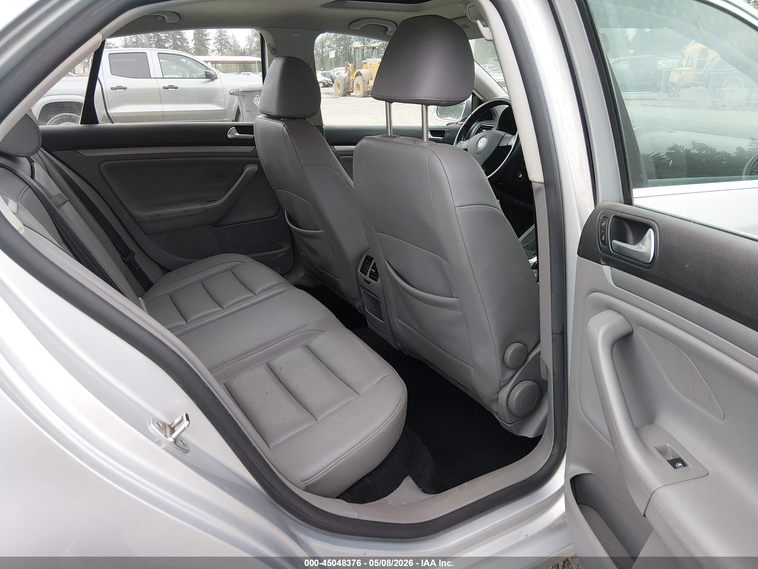 2008 Volkswagen Jetta Se/sel Silver vin: 3VWRM71K08M070124
