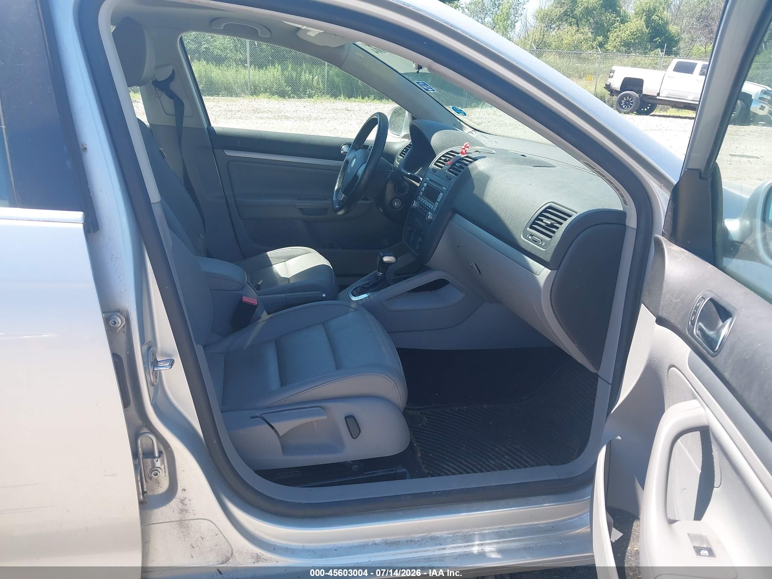 2009 Volkswagen Jetta Se/sel Silver vin: 3VWRM71K09M062672