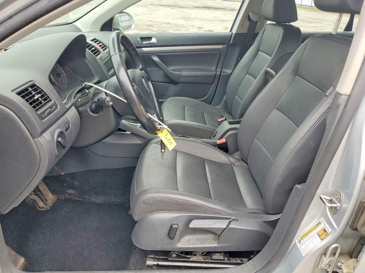 2008 Volkswagen Jetta Se Серебряный vin: 3VWRM71K18M025032