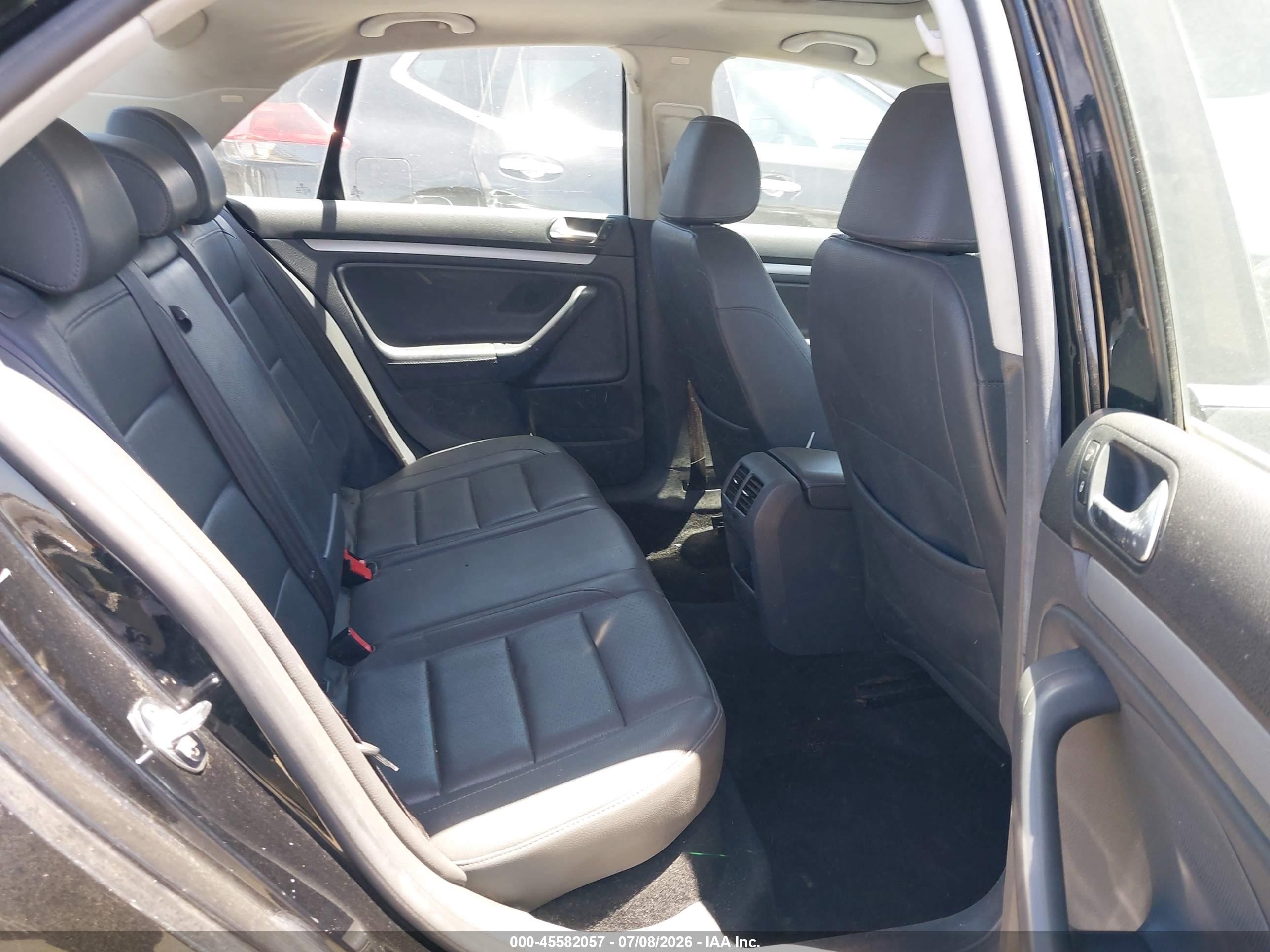 2008 Volkswagen Jetta Se Черный vin: 3VWRM71K18M058340