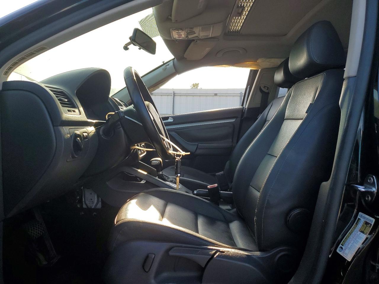 2008 Volkswagen Jetta Se Black vin: 3VWRM71K18M058919