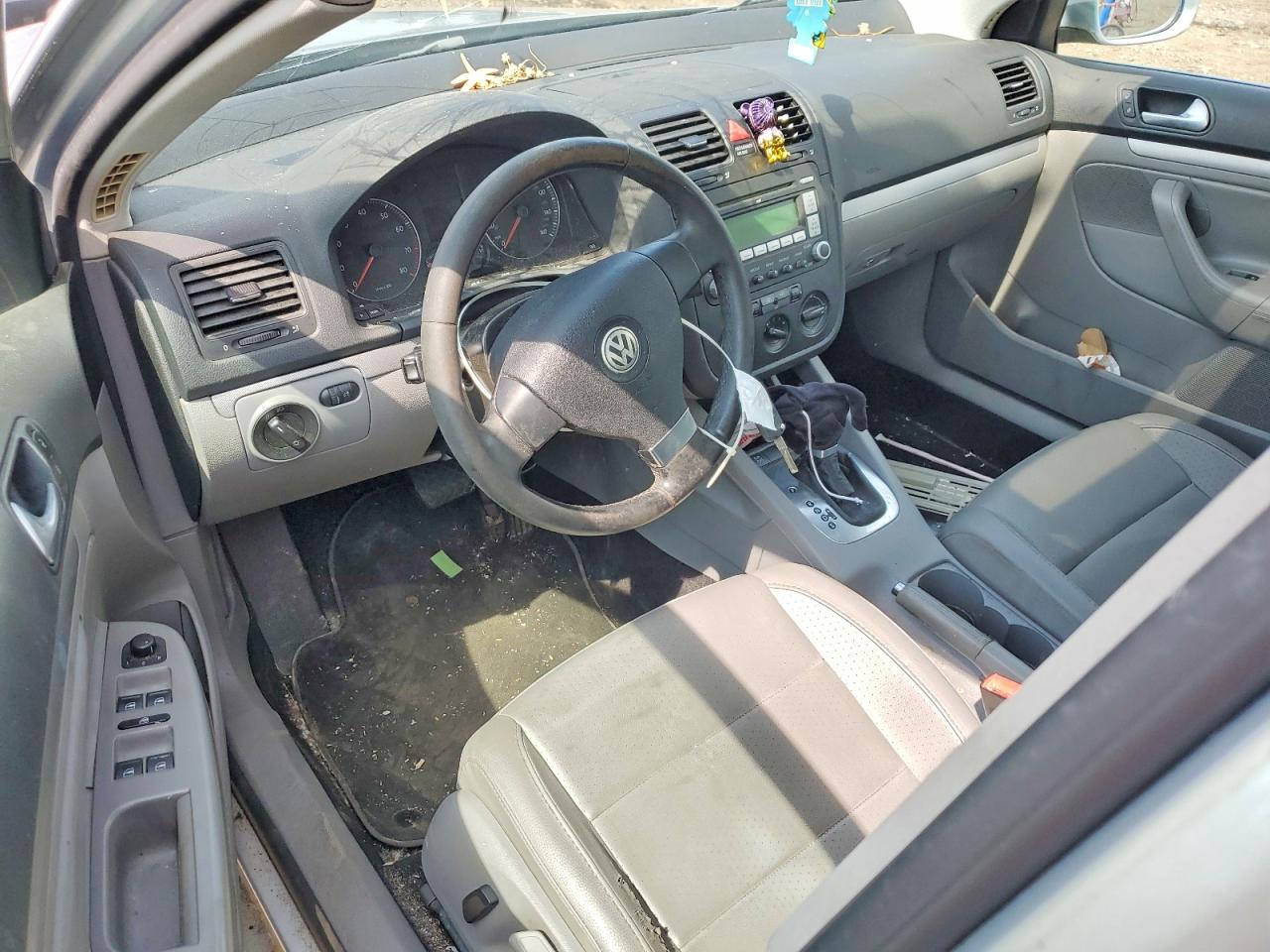 2008 Volkswagen Jetta Se Silver vin: 3VWRM71K18M072481