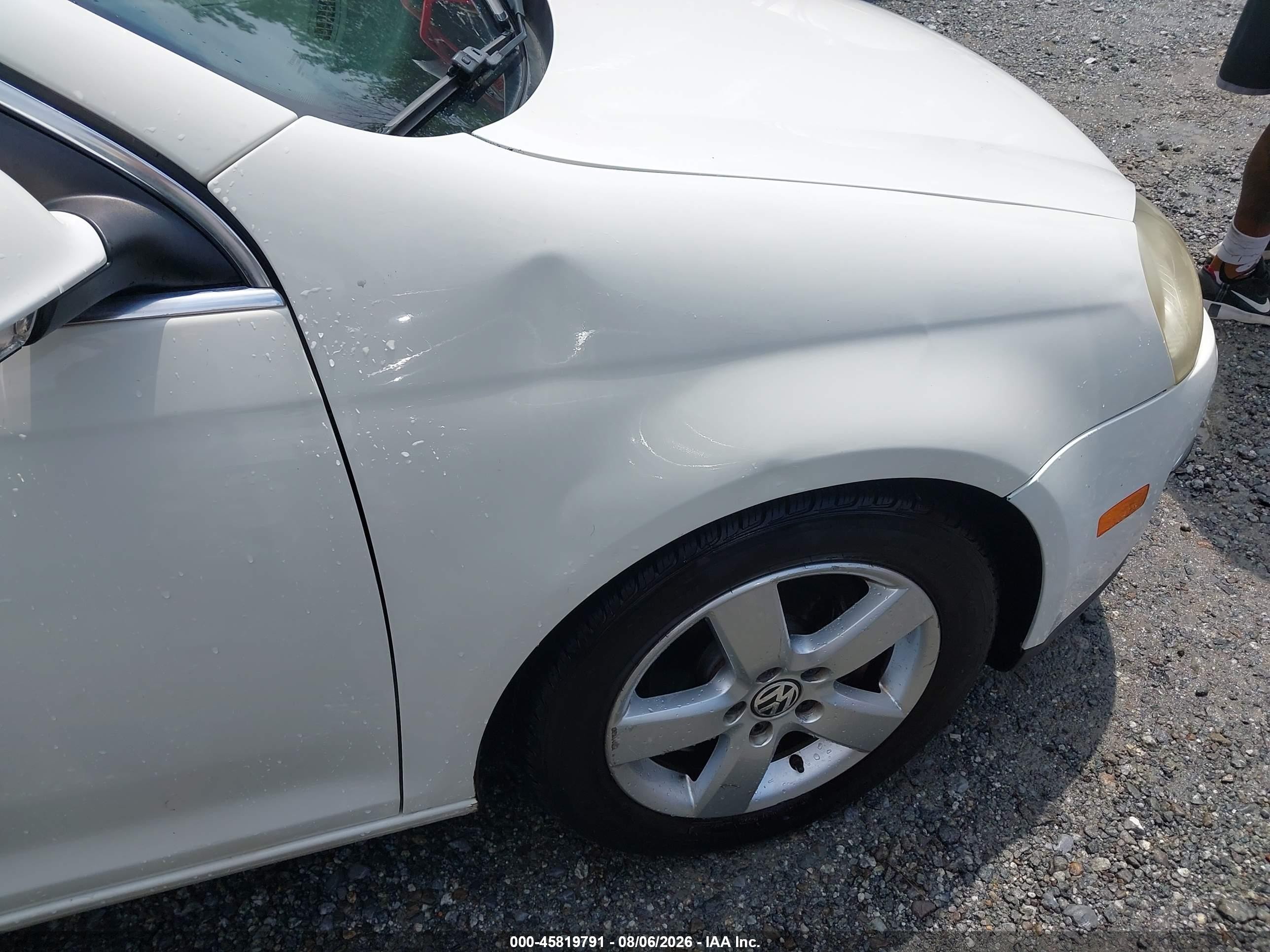 2008 Volkswagen Jetta Se White vin: 3VWRM71K18M098109