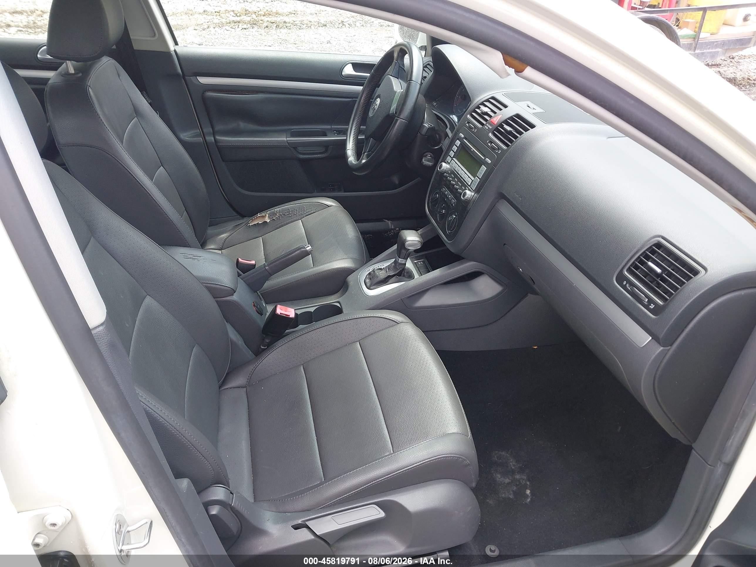 2008 Volkswagen Jetta Se White vin: 3VWRM71K18M098109