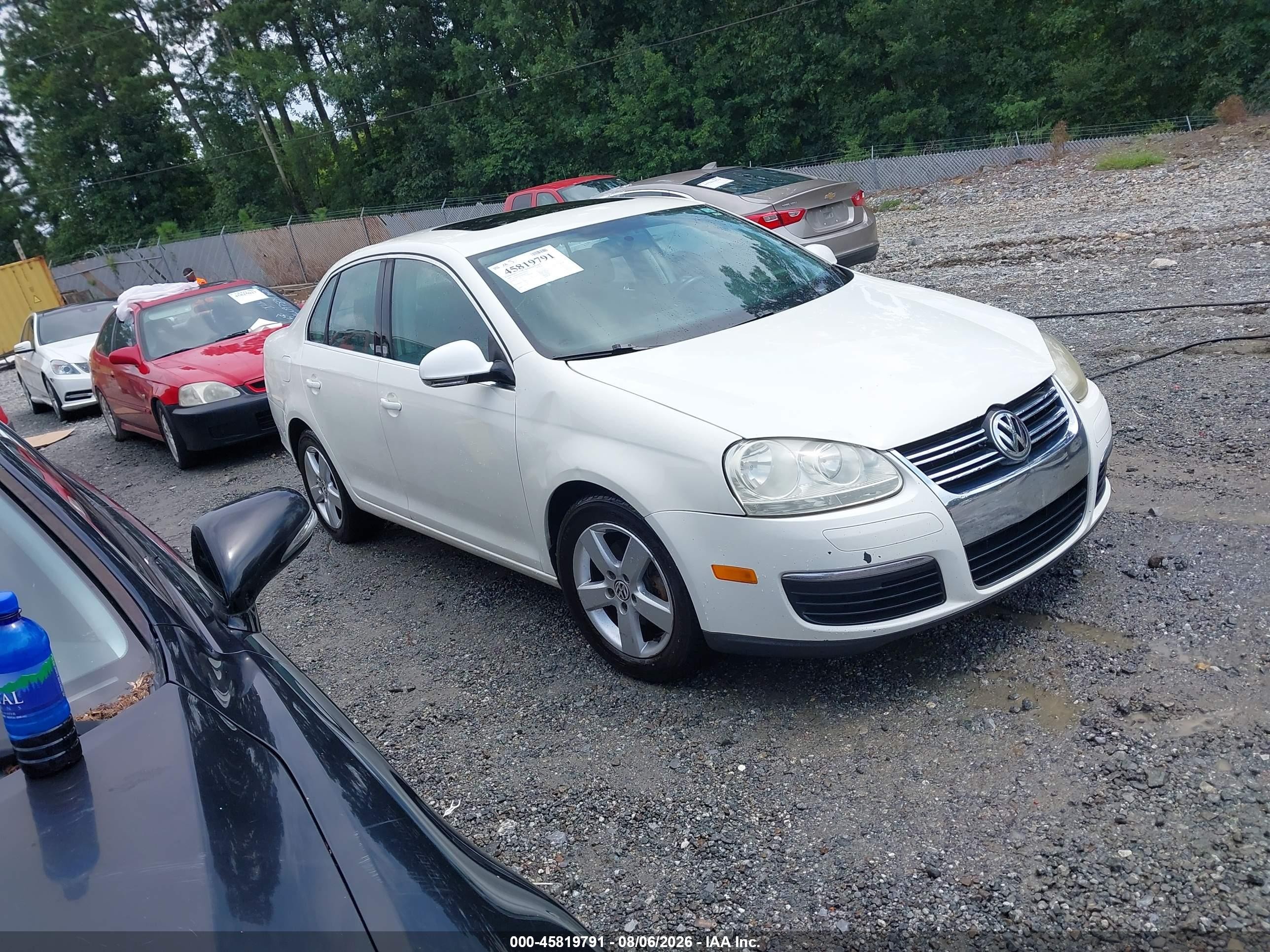 2008 Volkswagen Jetta Se White vin: 3VWRM71K18M098109