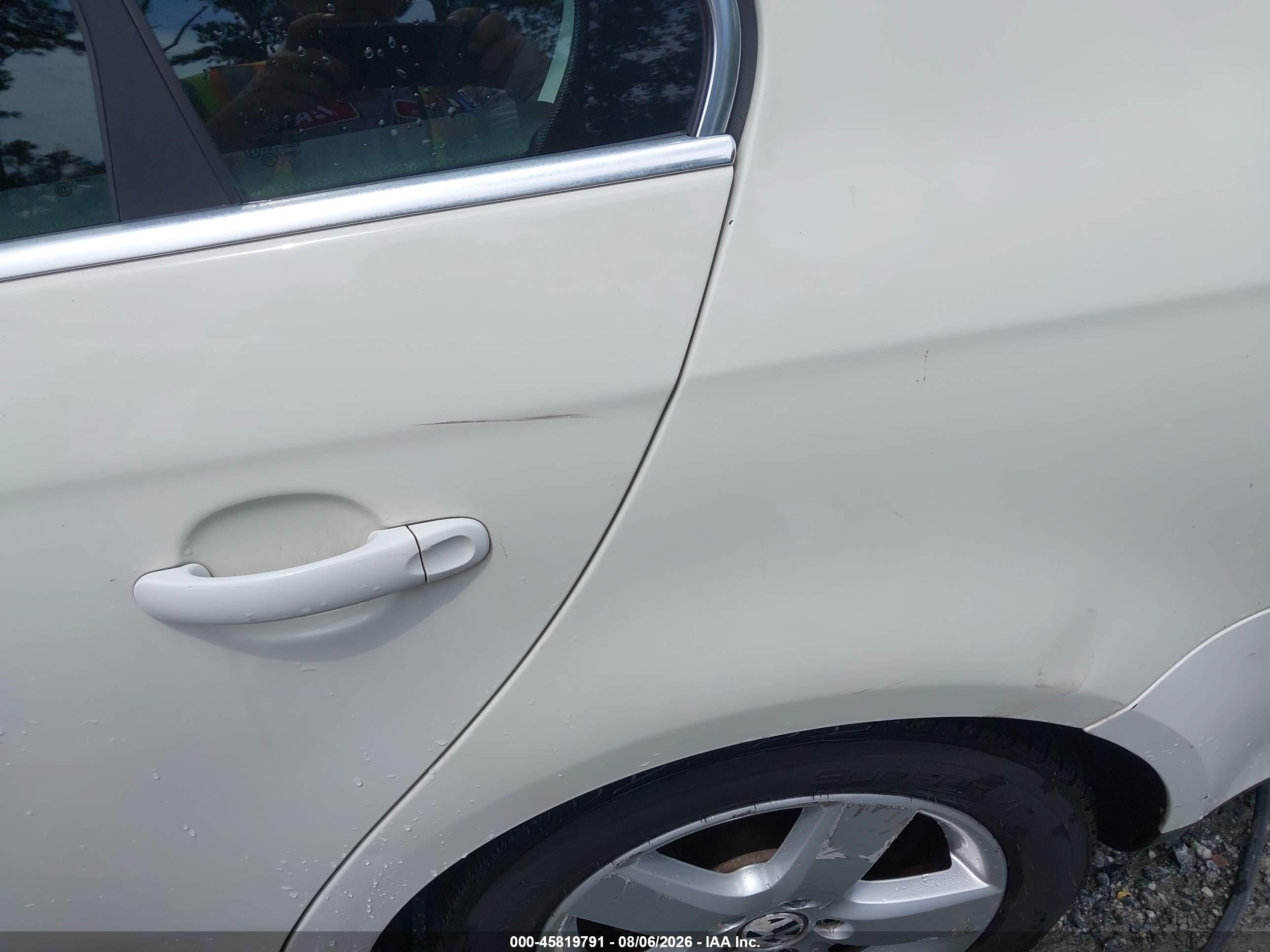 2008 Volkswagen Jetta Se White vin: 3VWRM71K18M098109