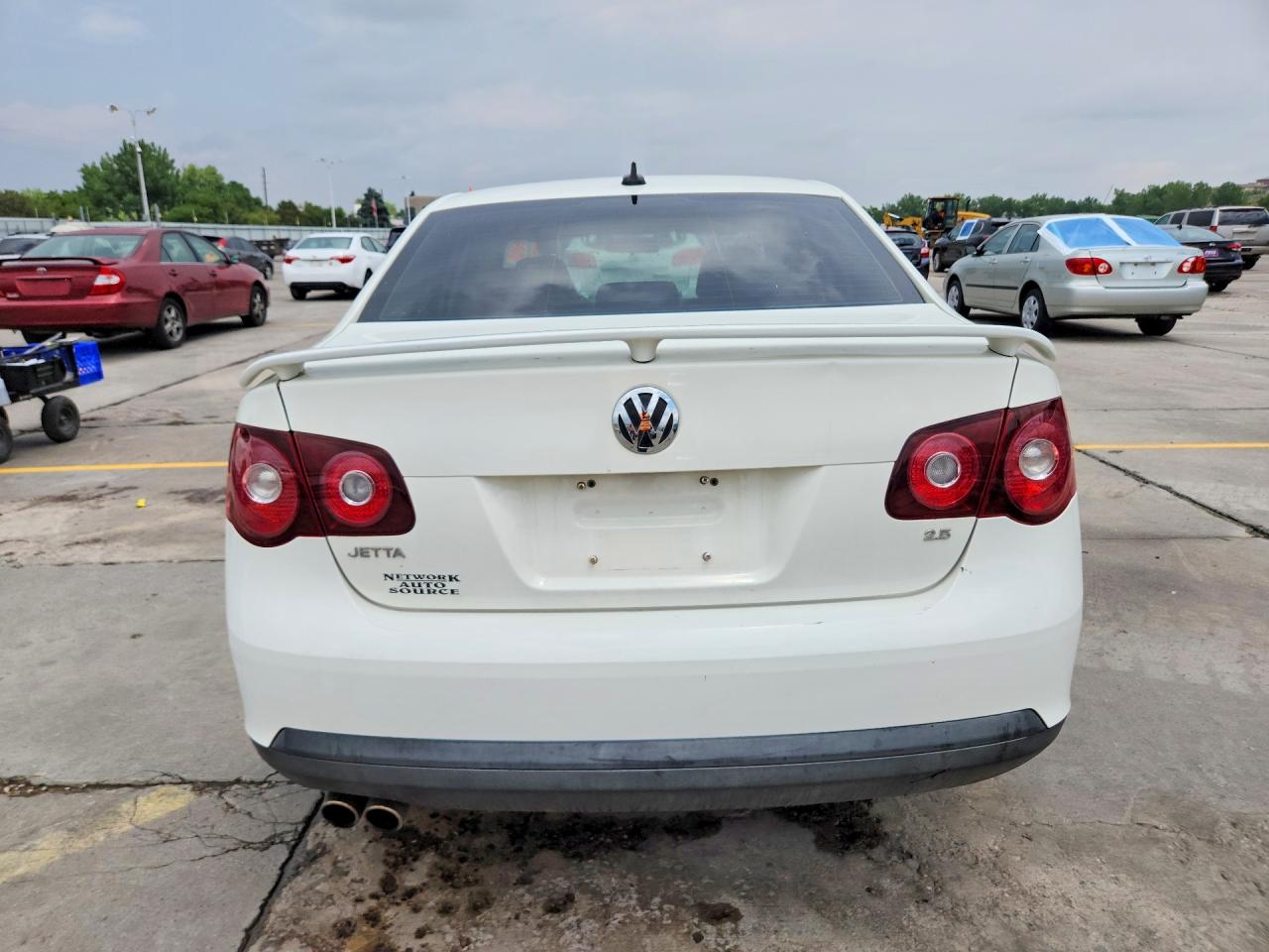 2008 Volkswagen Jetta Se White vin: 3VWRM71K18M174363
