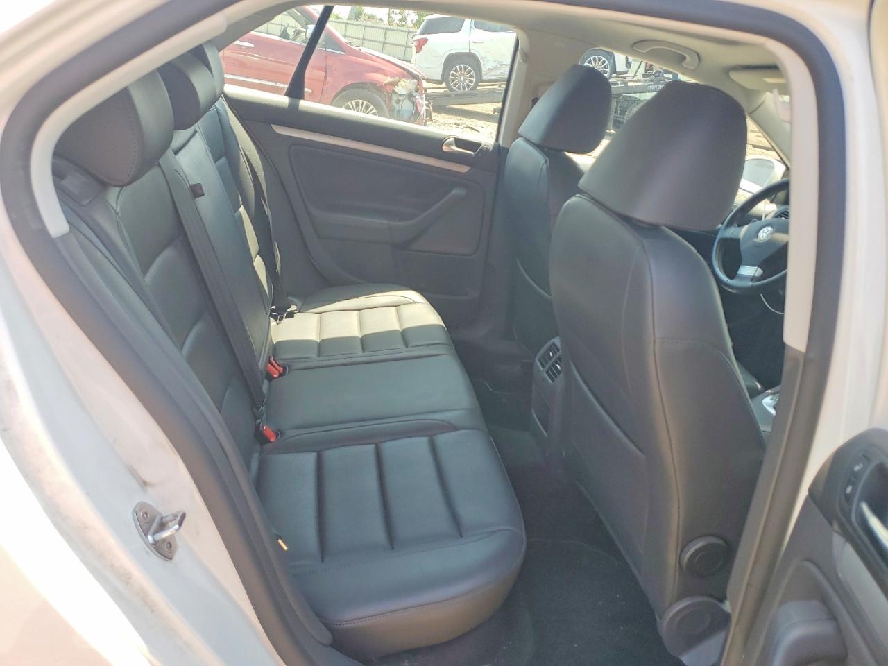 2009 Volkswagen Jetta Se White vin: 3VWRM71K19M095289
