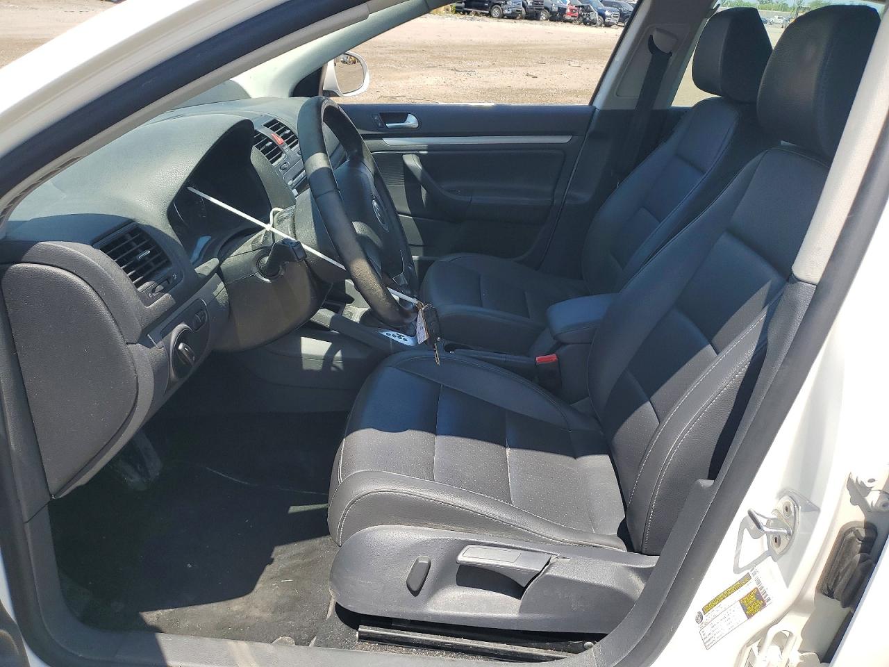 2009 Volkswagen Jetta Se White vin: 3VWRM71K19M095289