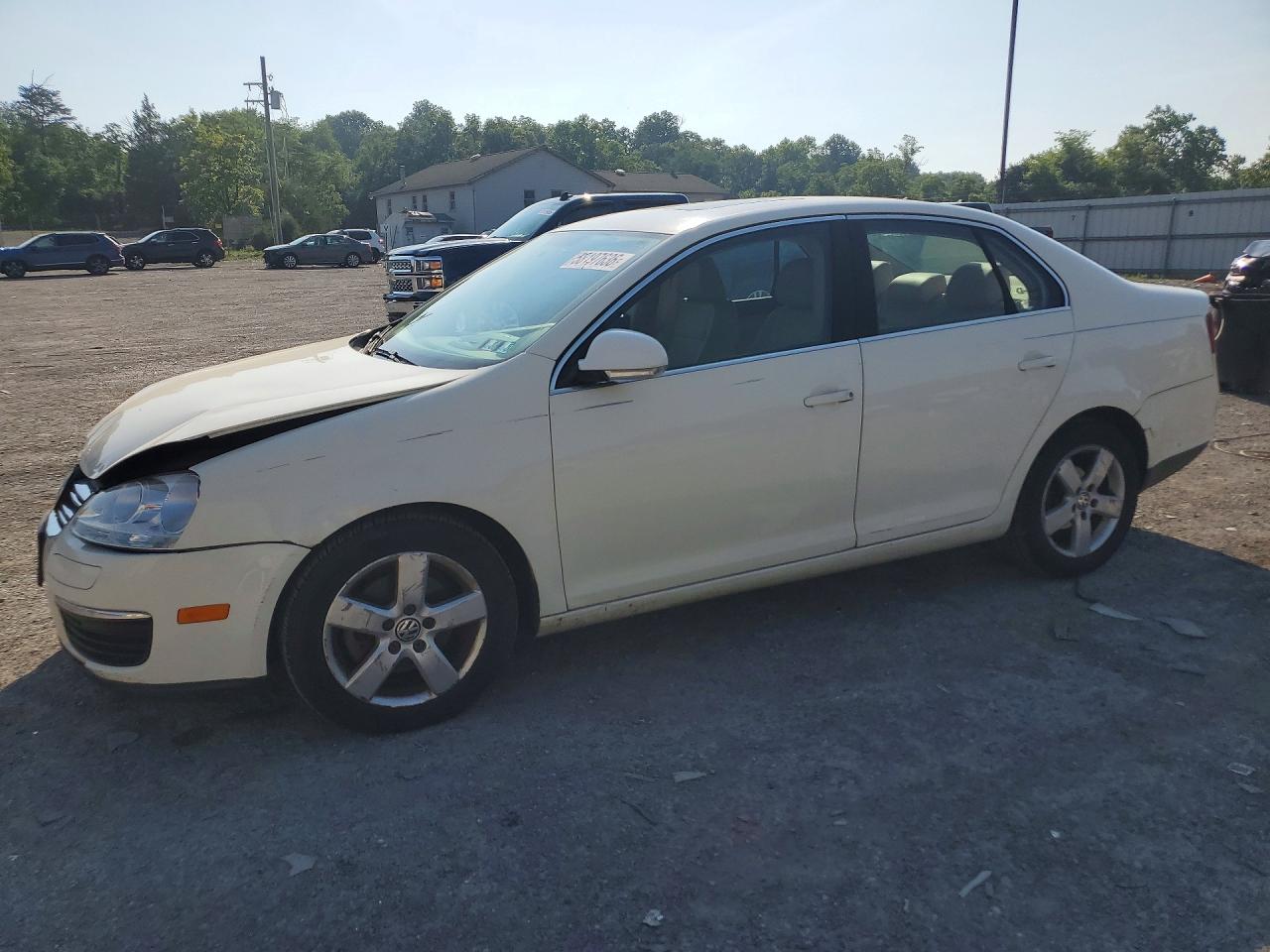 2008 Volkswagen Jetta Cream vin: 3VWRM71K28M107299