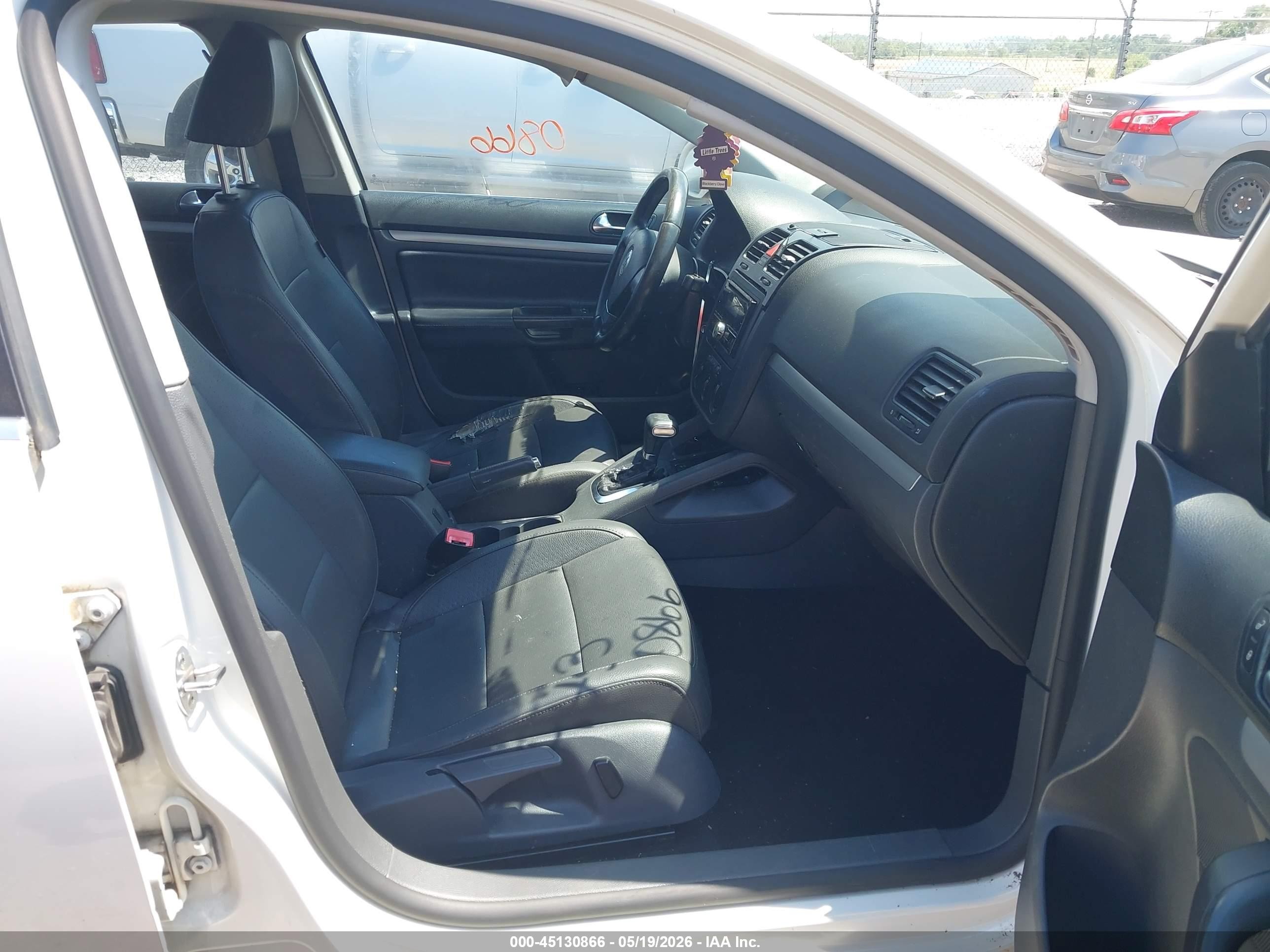 2009 Volkswagen Jetta Se/sel Белый vin: 3VWRM71K29M071423