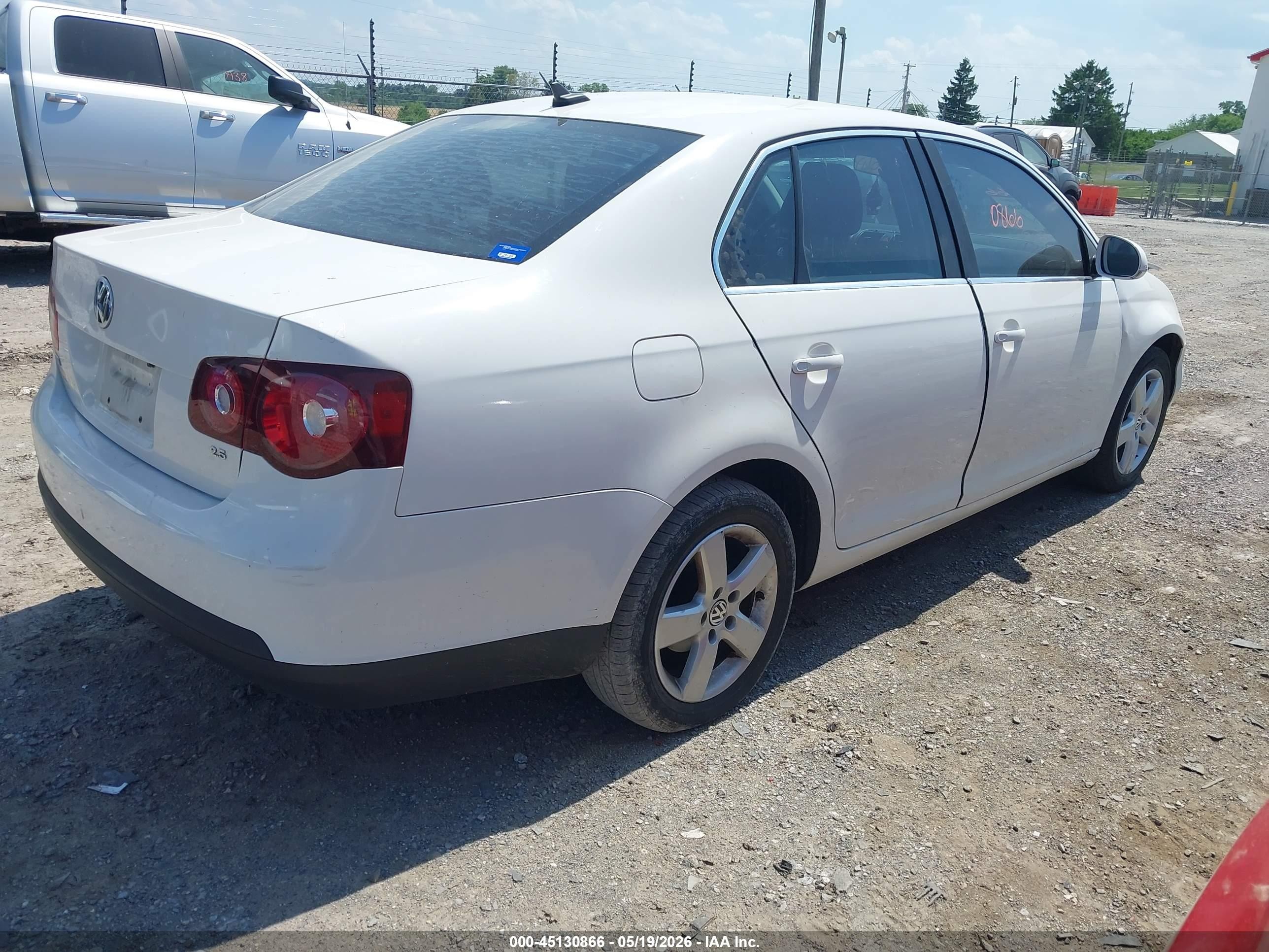 2009 Volkswagen Jetta Se/sel Белый vin: 3VWRM71K29M071423