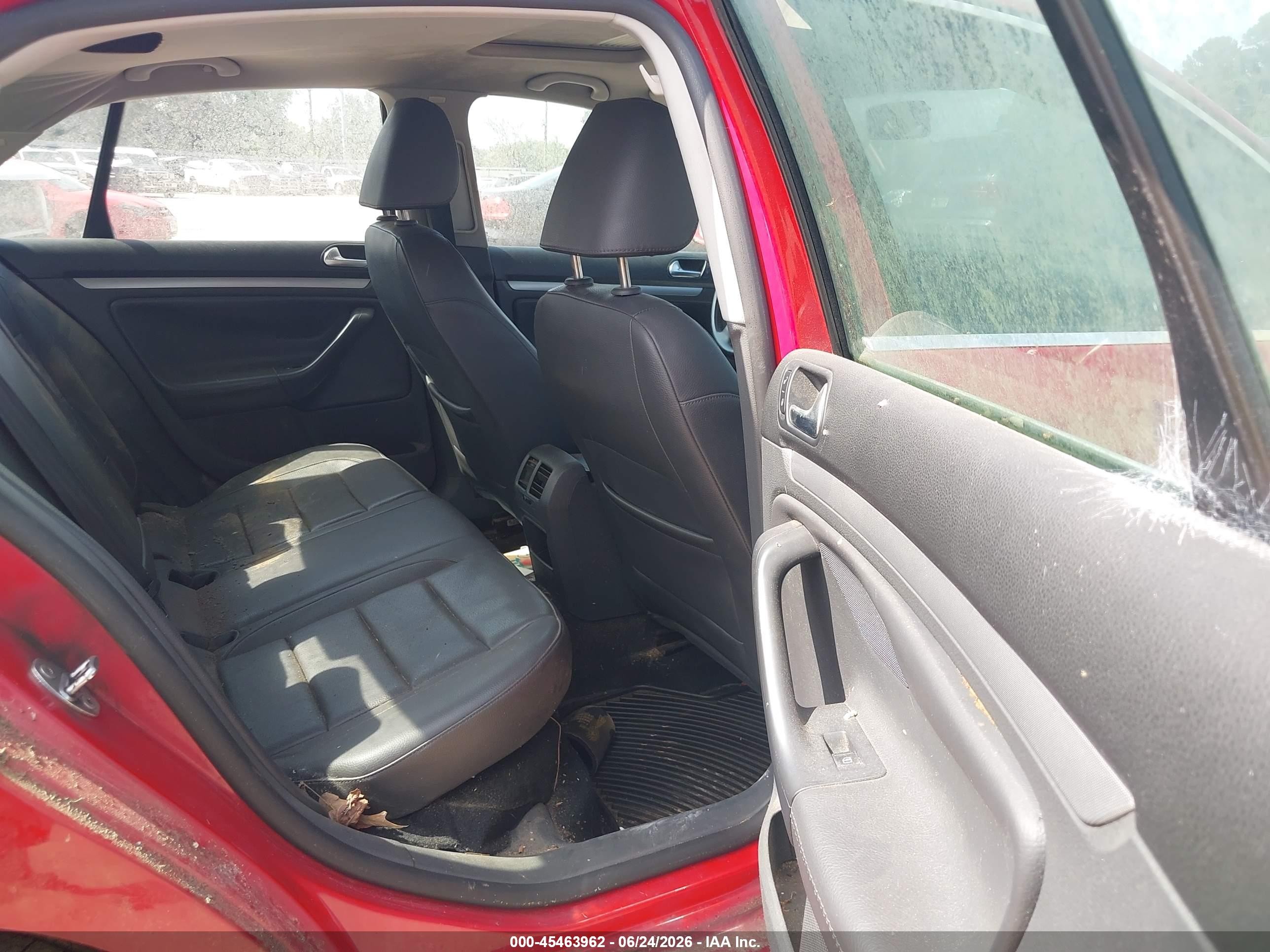 2009 Volkswagen Jetta Se Red vin: 3VWRM71K29M168783