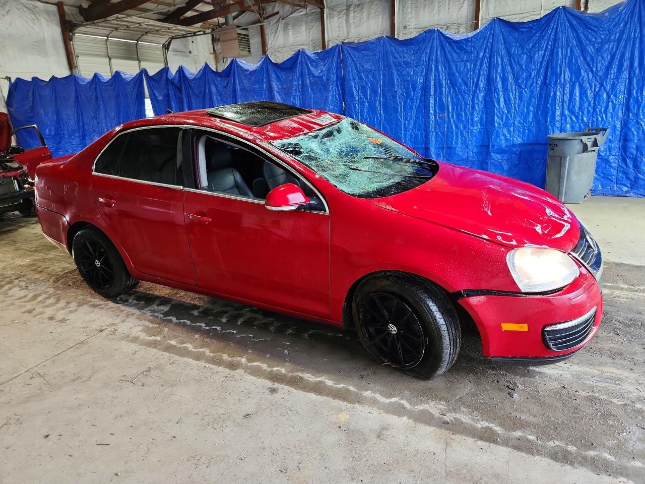 2008 Volkswagen Jetta Se/sel Красный vin: 3VWRM71K38M035030