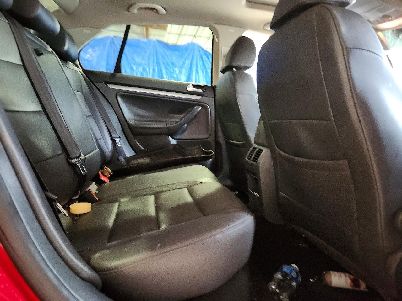 2008 Volkswagen Jetta Se/sel Красный vin: 3VWRM71K38M035030