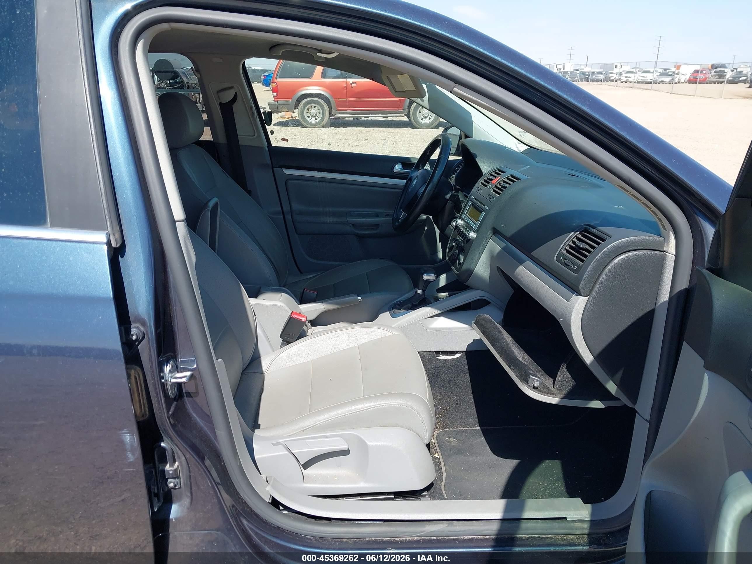 2008 Volkswagen Jetta Se/sel Blue vin: 3VWRM71K38M070425