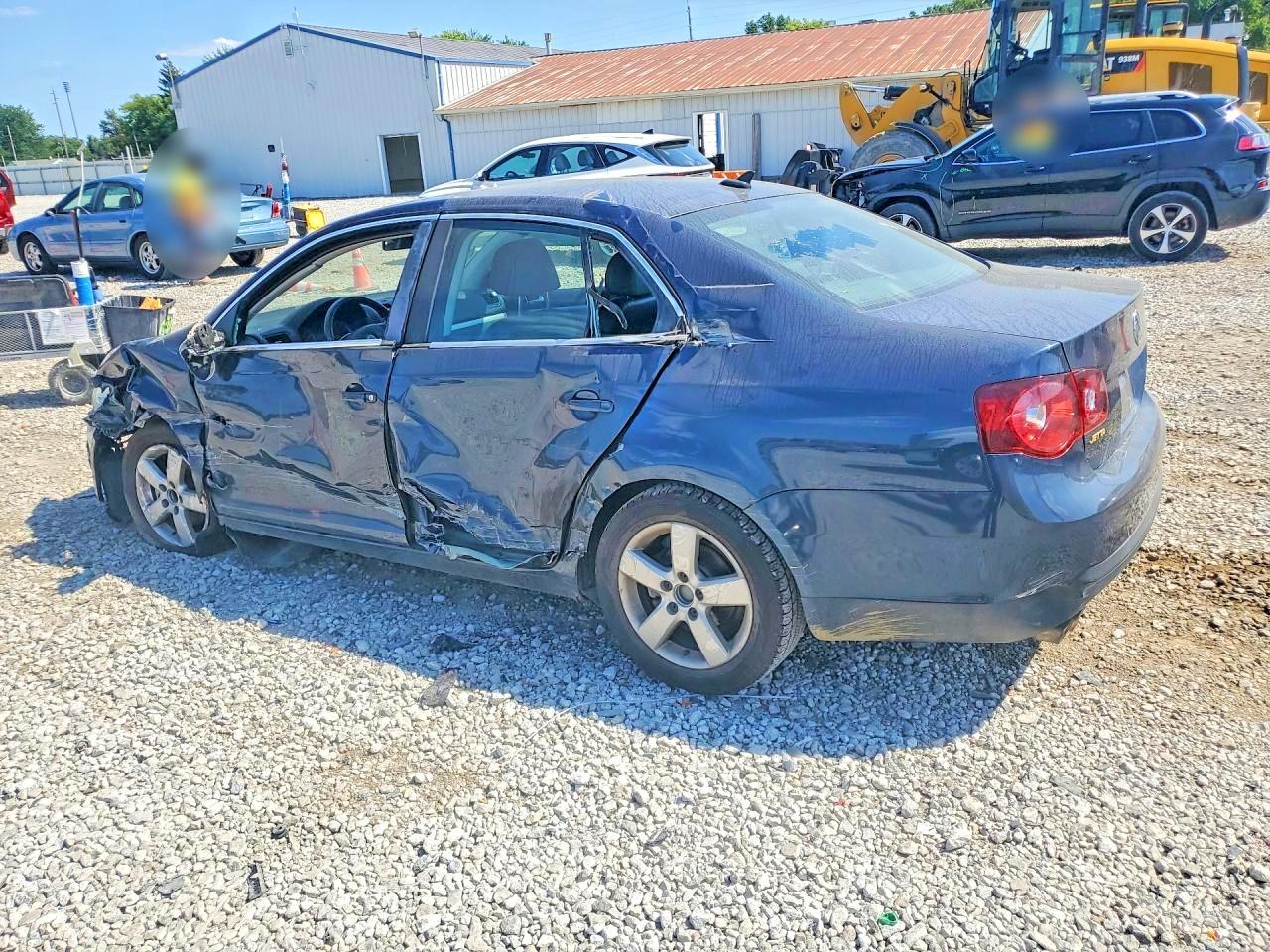 2008 Volkswagen Jetta Se Синий vin: 3VWRM71K38M088584