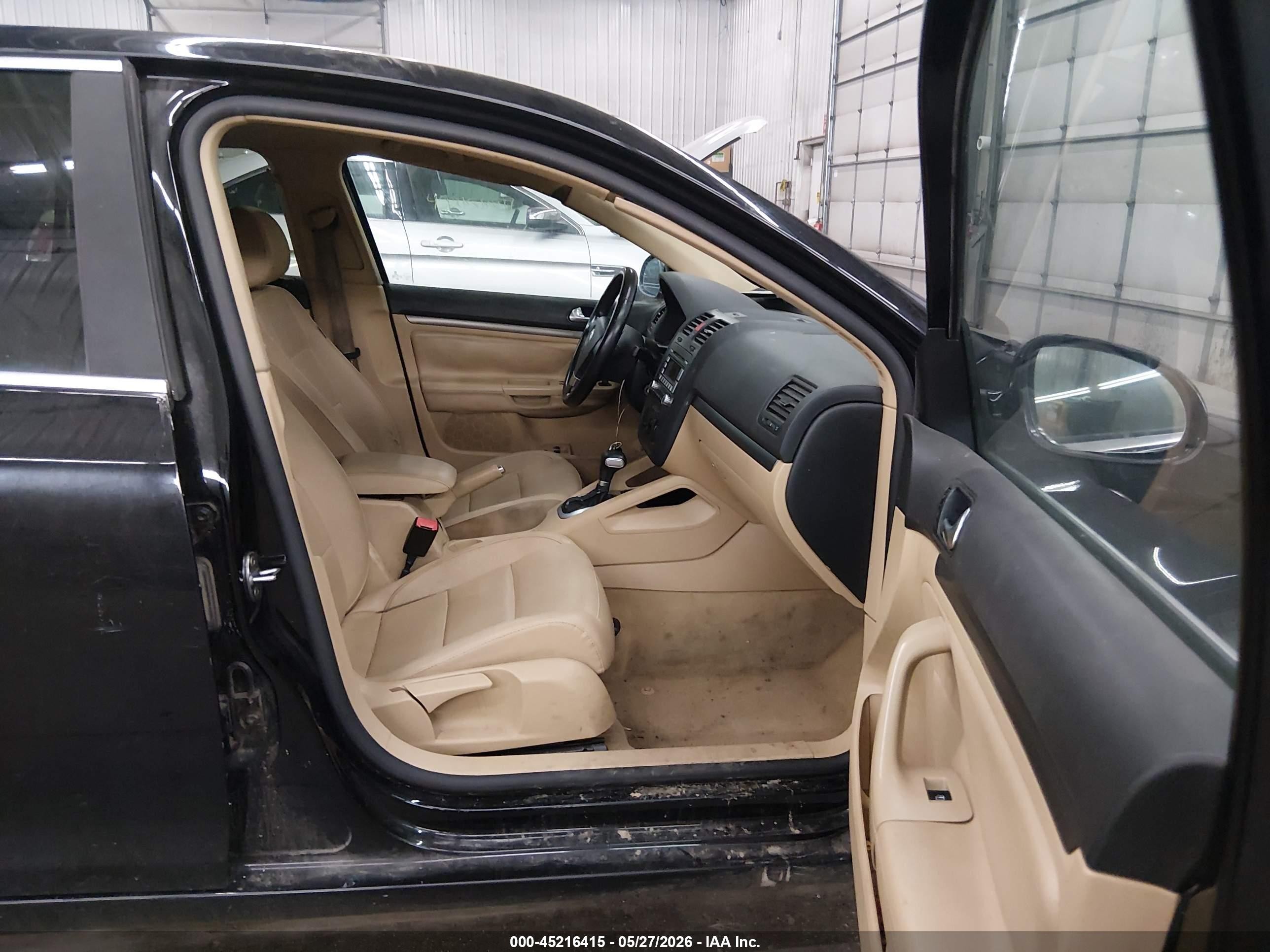 2008 Volkswagen Jetta Se Black vin: 3VWRM71K38M174171