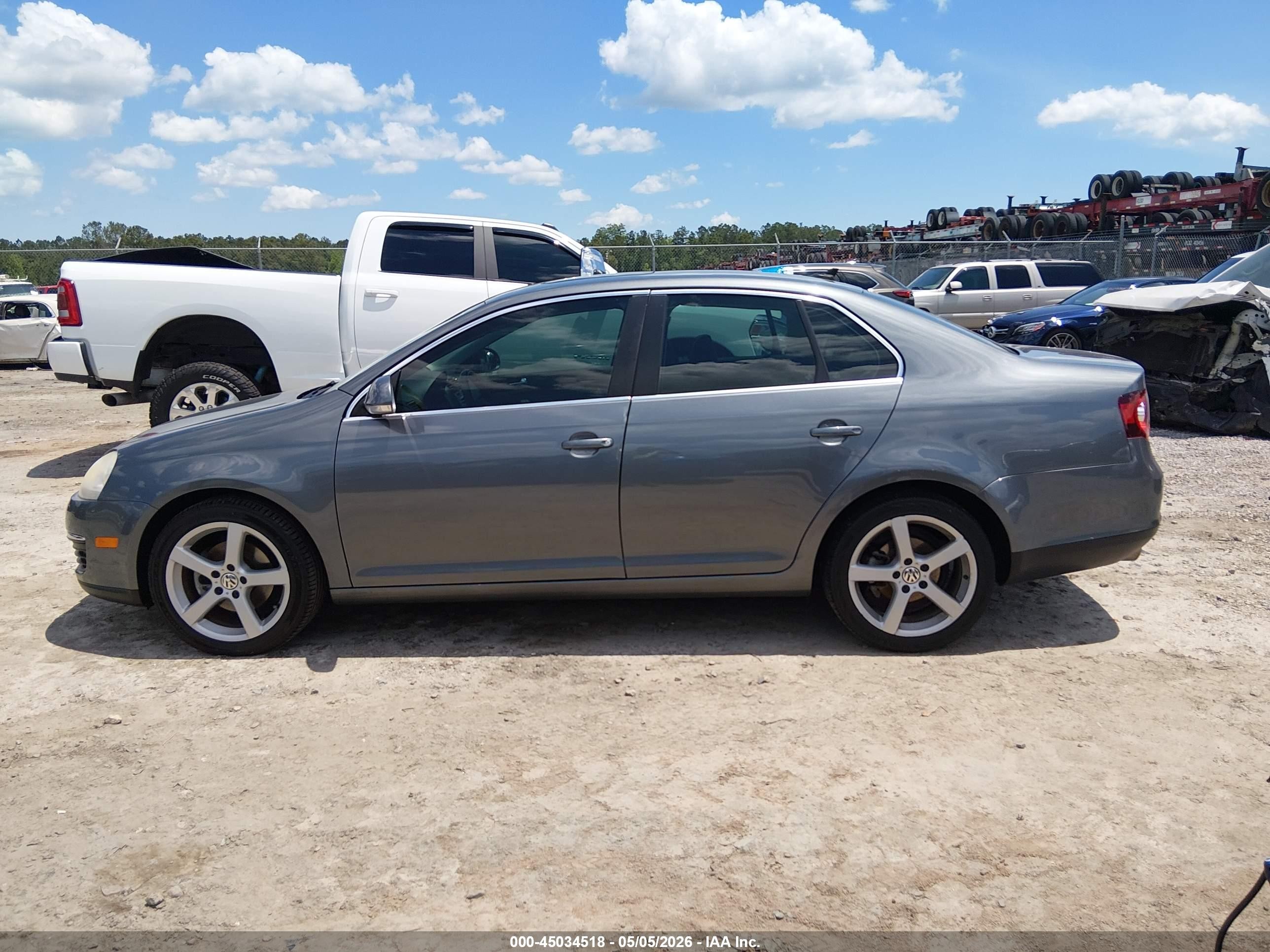 2009 Volkswagen Jetta Se Серый vin: 3VWRM71K39M178433
