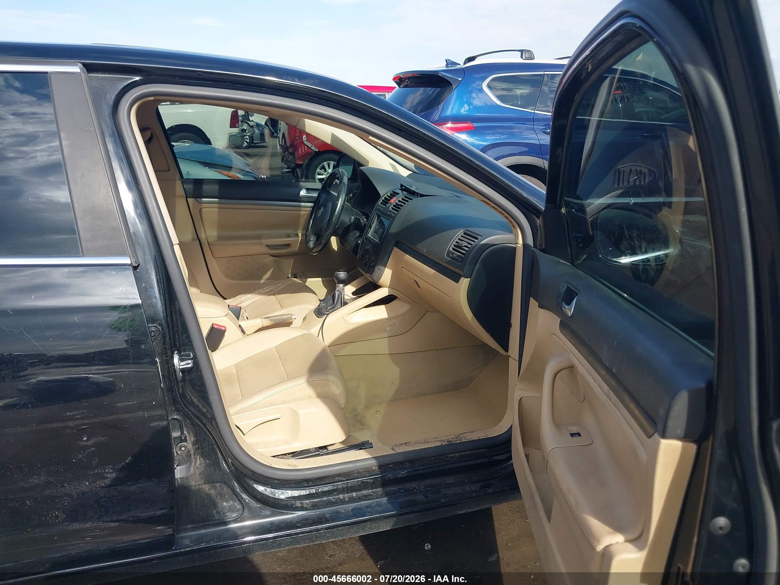 2008 Volkswagen Jetta Se/sel Черный vin: 3VWRM71K58M048748