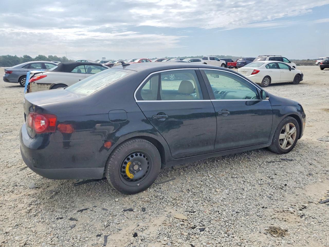 2008 Volkswagen Jetta Se Черный vin: 3VWRM71K58M181493