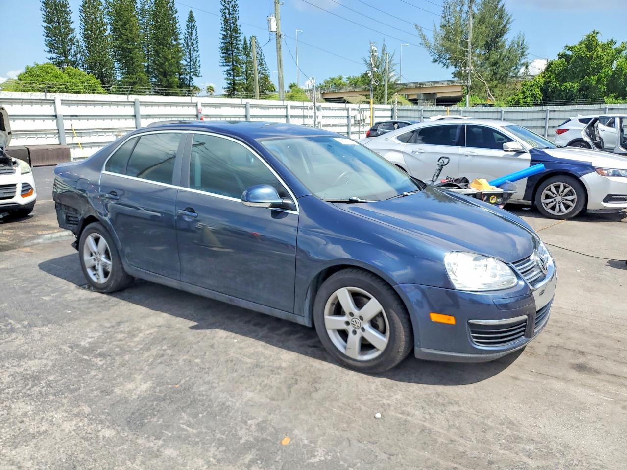 2008 Volkswagen Jetta Se Blue vin: 3VWRM71K58M197077