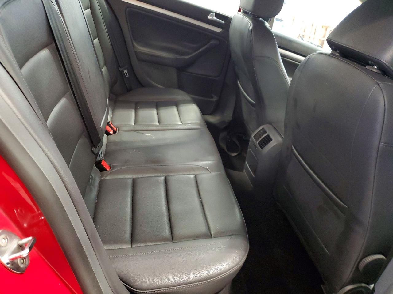 2009 Volkswagen Jetta Se Red vin: 3VWRM71K59M178059