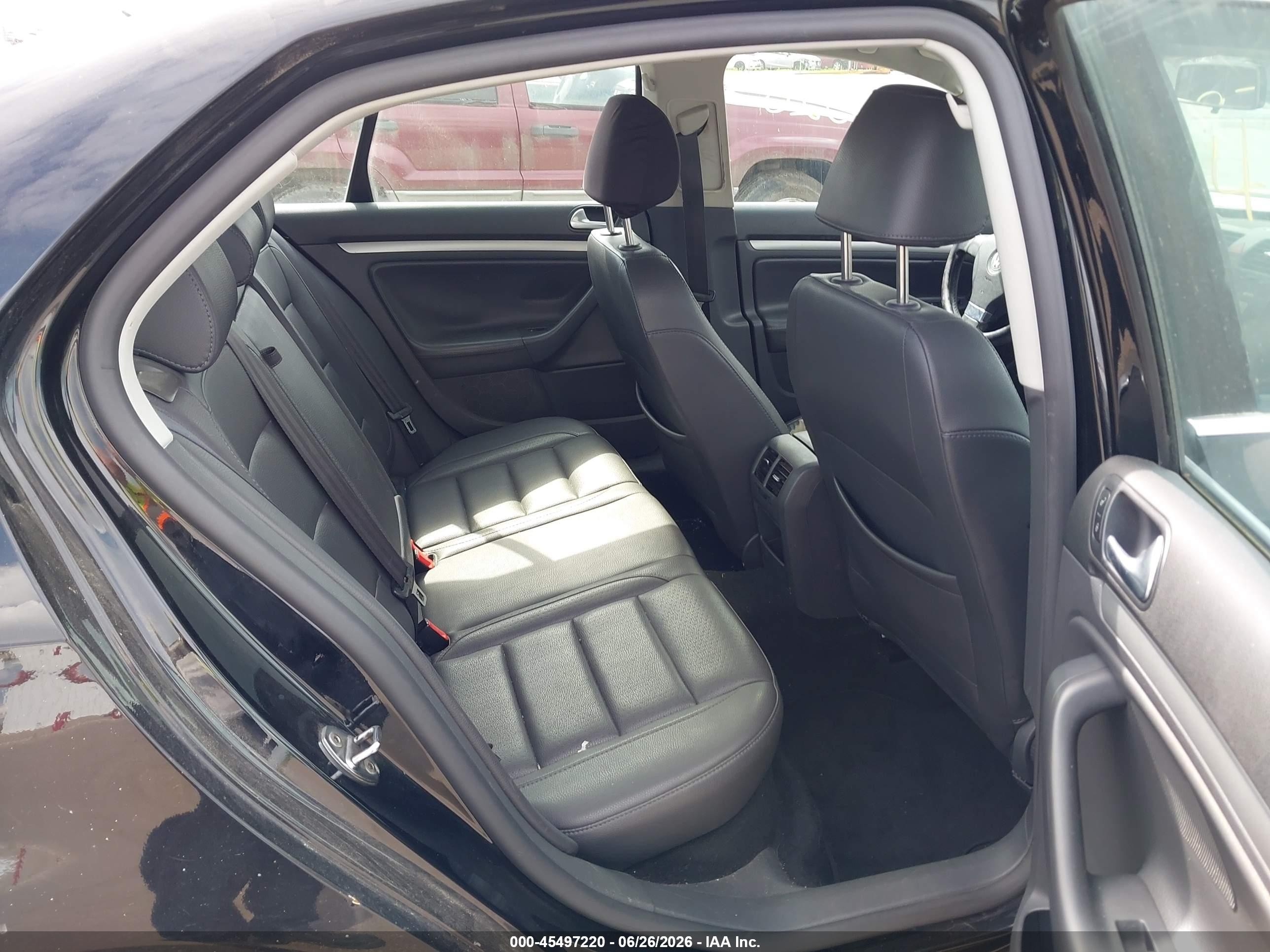 2008 Volkswagen Jetta Se/sel Black vin: 3VWRM71K68M122307