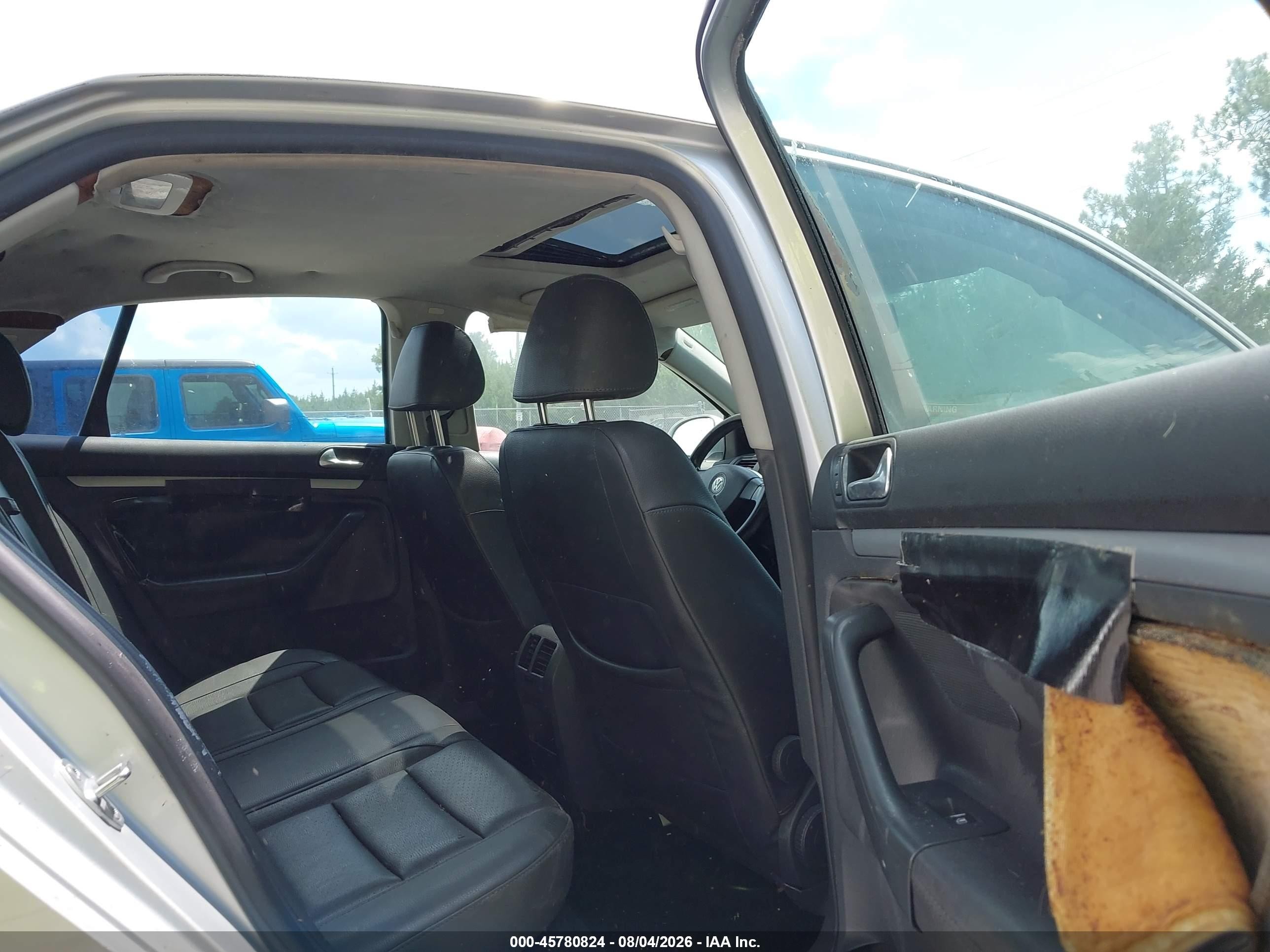 2008 Volkswagen Jetta Se/sel Серебряный vin: 3VWRM71K68M144419
