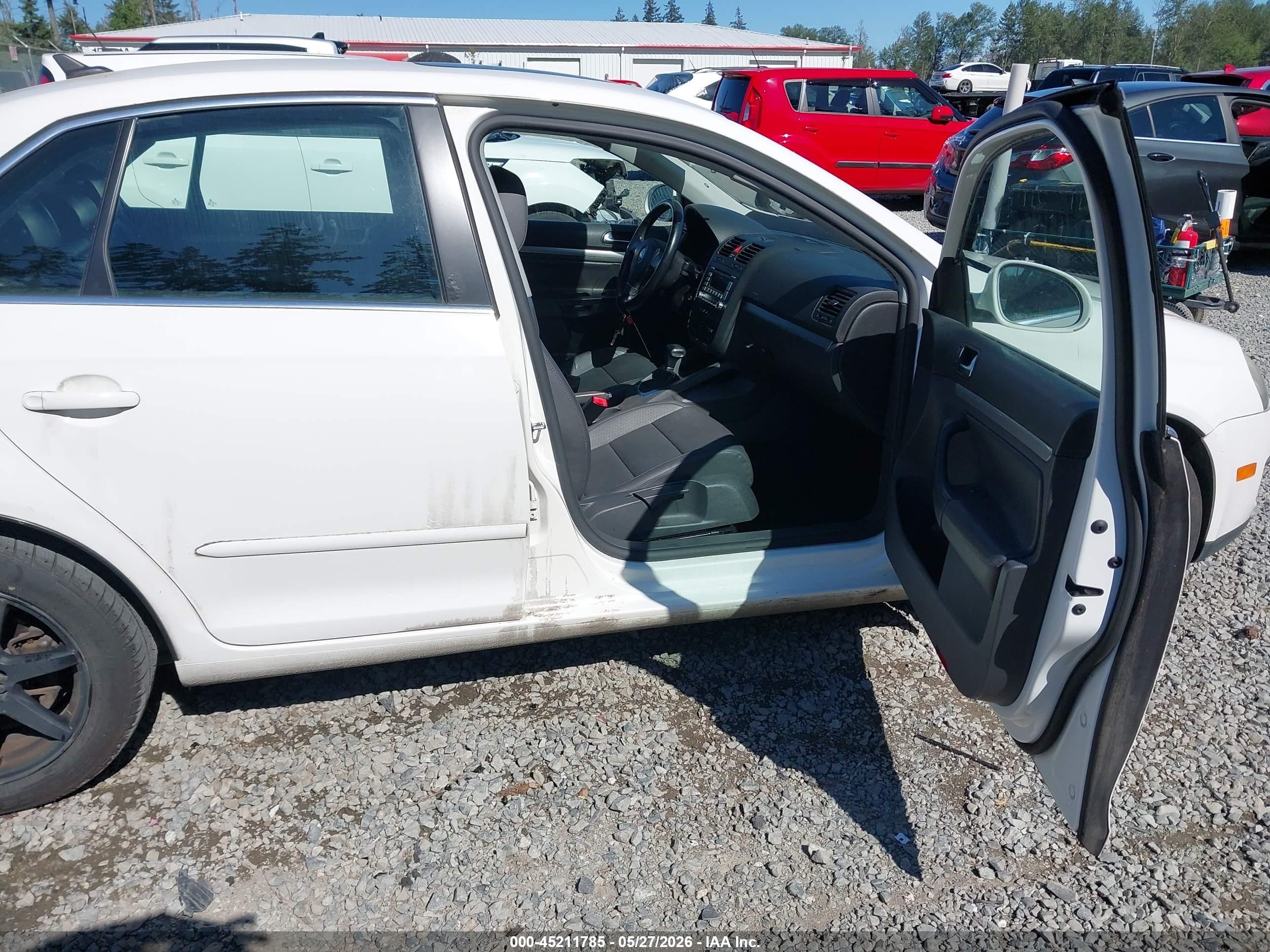 2009 Volkswagen Jetta Se/sel White vin: 3VWRM71K69M033287