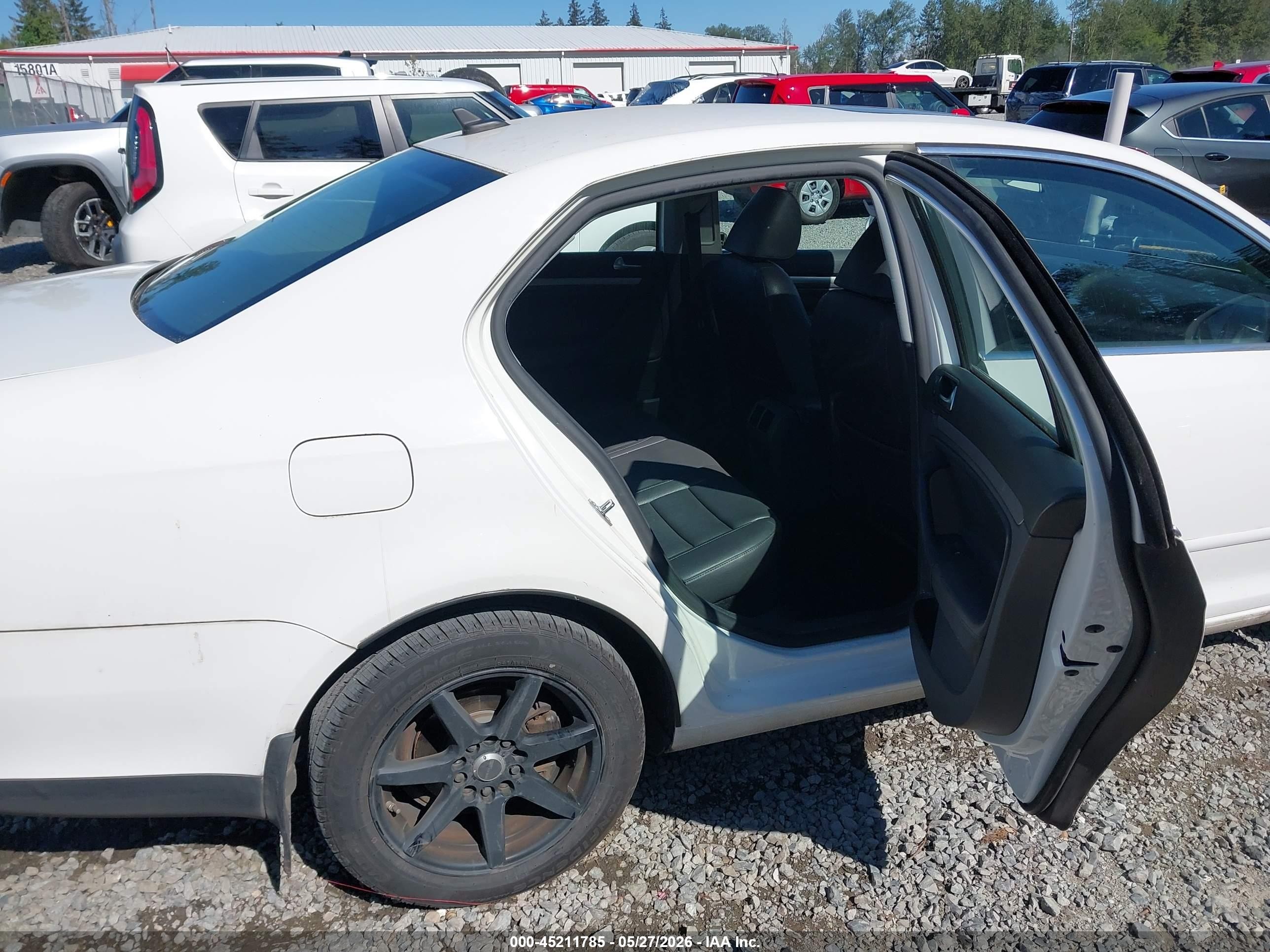 2009 Volkswagen Jetta Se/sel White vin: 3VWRM71K69M033287