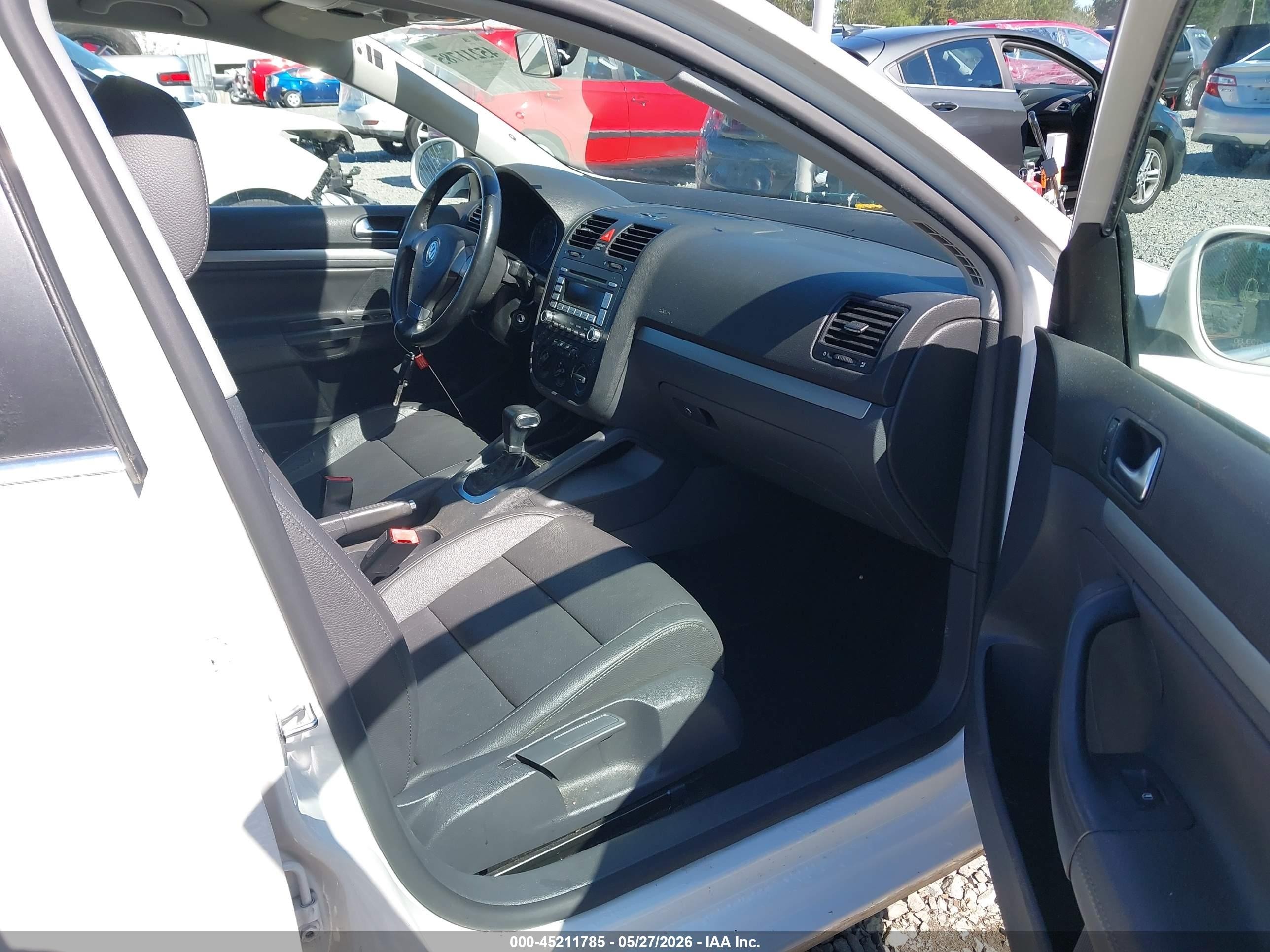 2009 Volkswagen Jetta Se/sel White vin: 3VWRM71K69M033287
