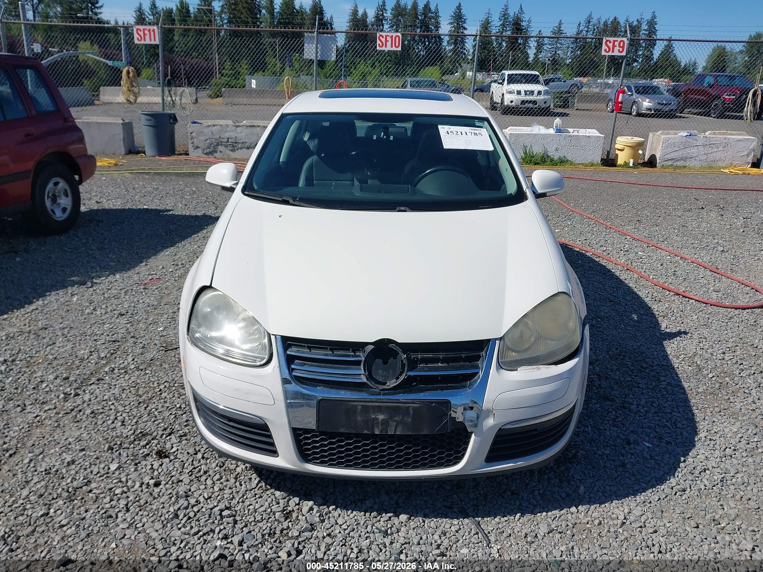 2009 Volkswagen Jetta Se/sel White vin: 3VWRM71K69M033287
