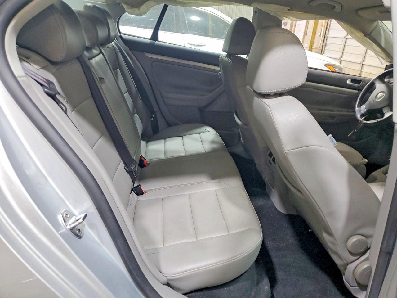 2008 Volkswagen Jetta Se Silver vin: 3VWRM71K78M070959