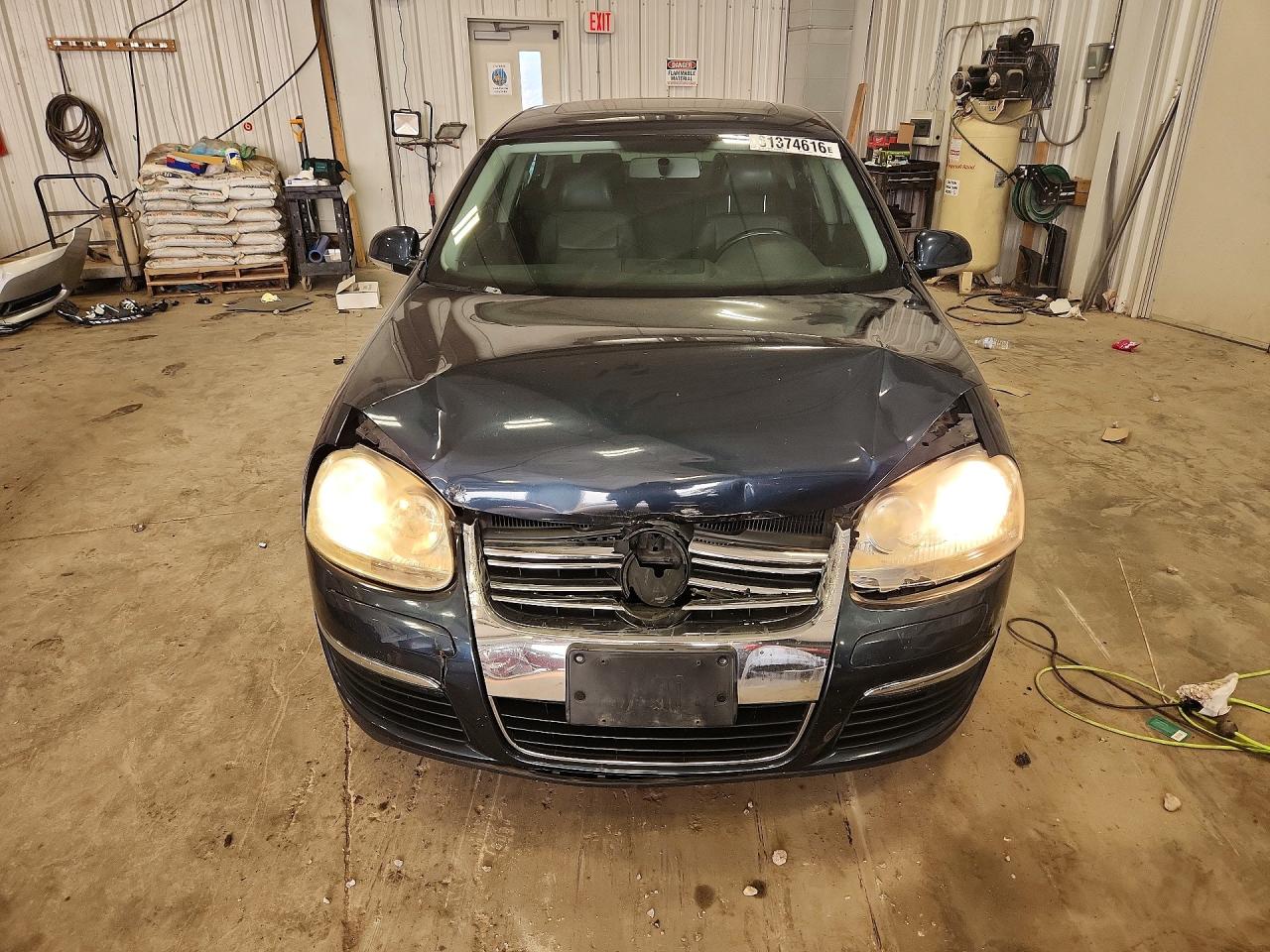 2008 Volkswagen Jetta Se Blue vin: 3VWRM71K78M118959