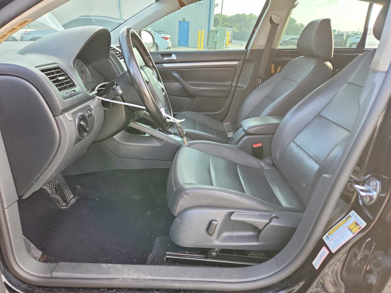 2009 Volkswagen Jetta Se Black vin: 3VWRM71K79M040653