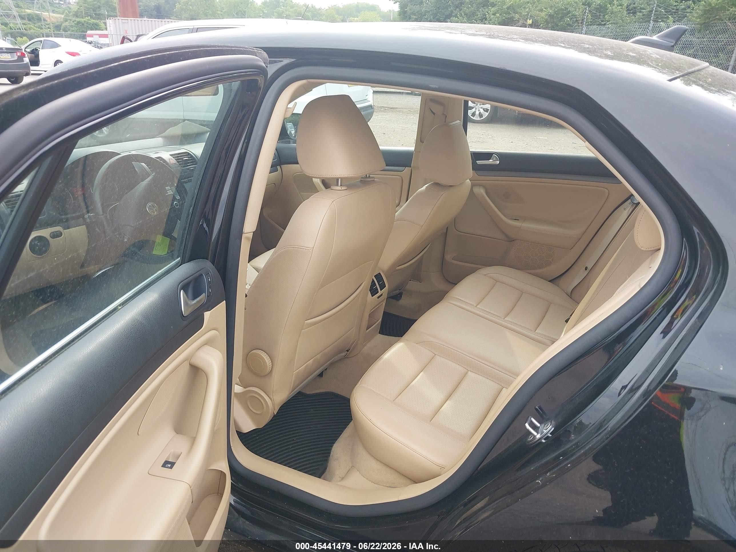 2009 Volkswagen Jetta Se Black vin: 3VWRM71K79M130188