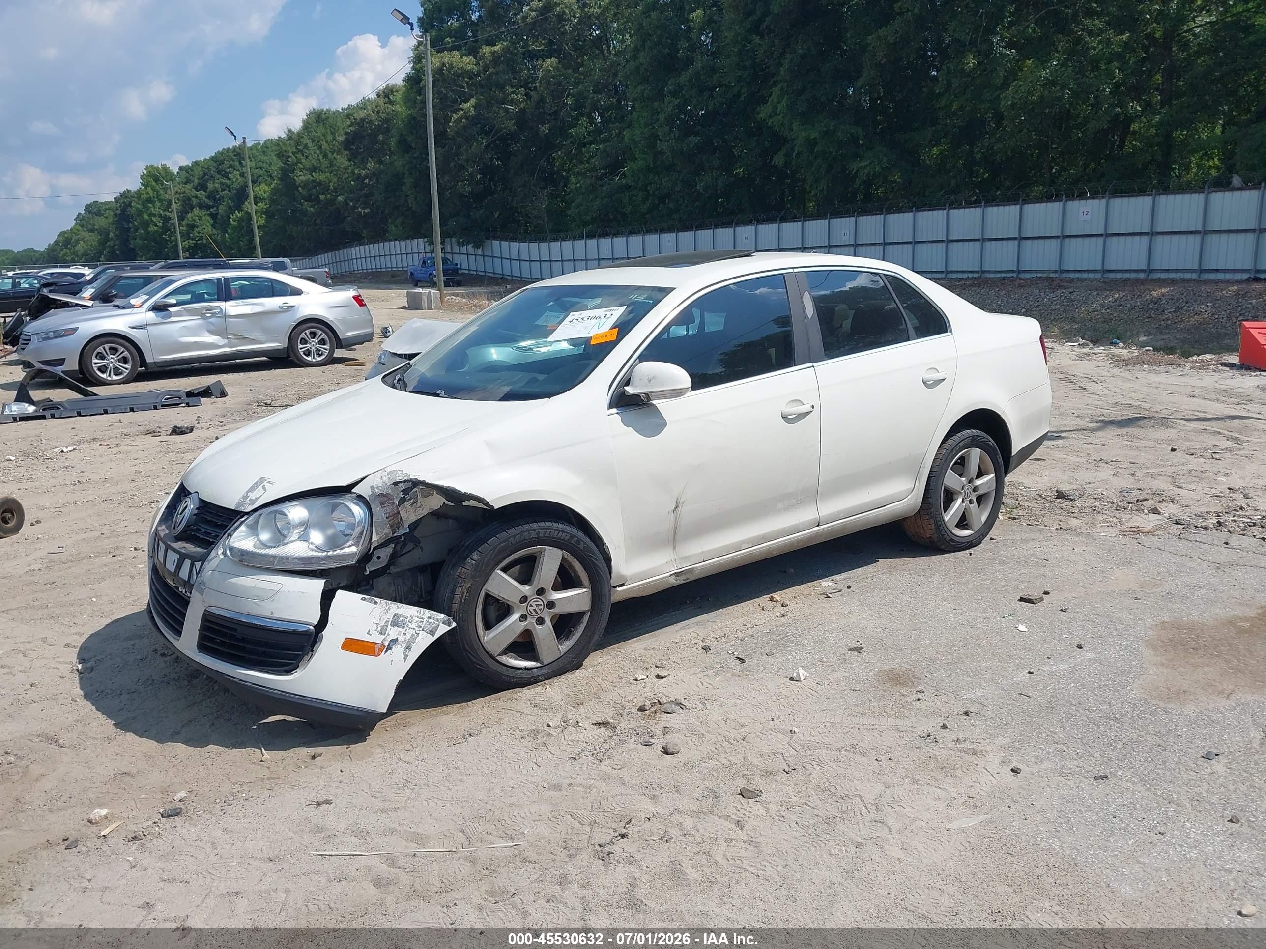 2008 Volkswagen Jetta Se White vin: 3VWRM71K88M016036