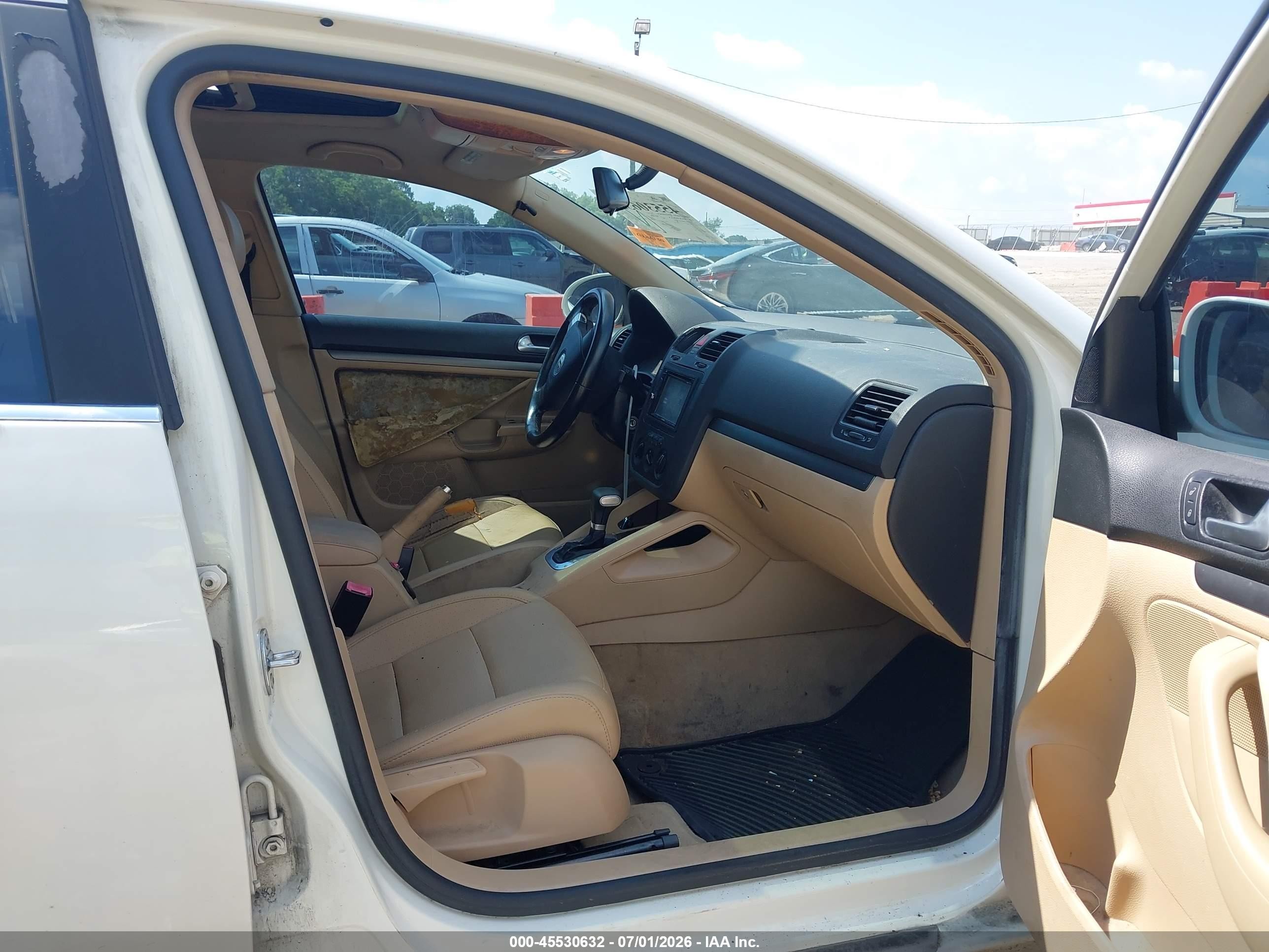 2008 Volkswagen Jetta Se White vin: 3VWRM71K88M016036