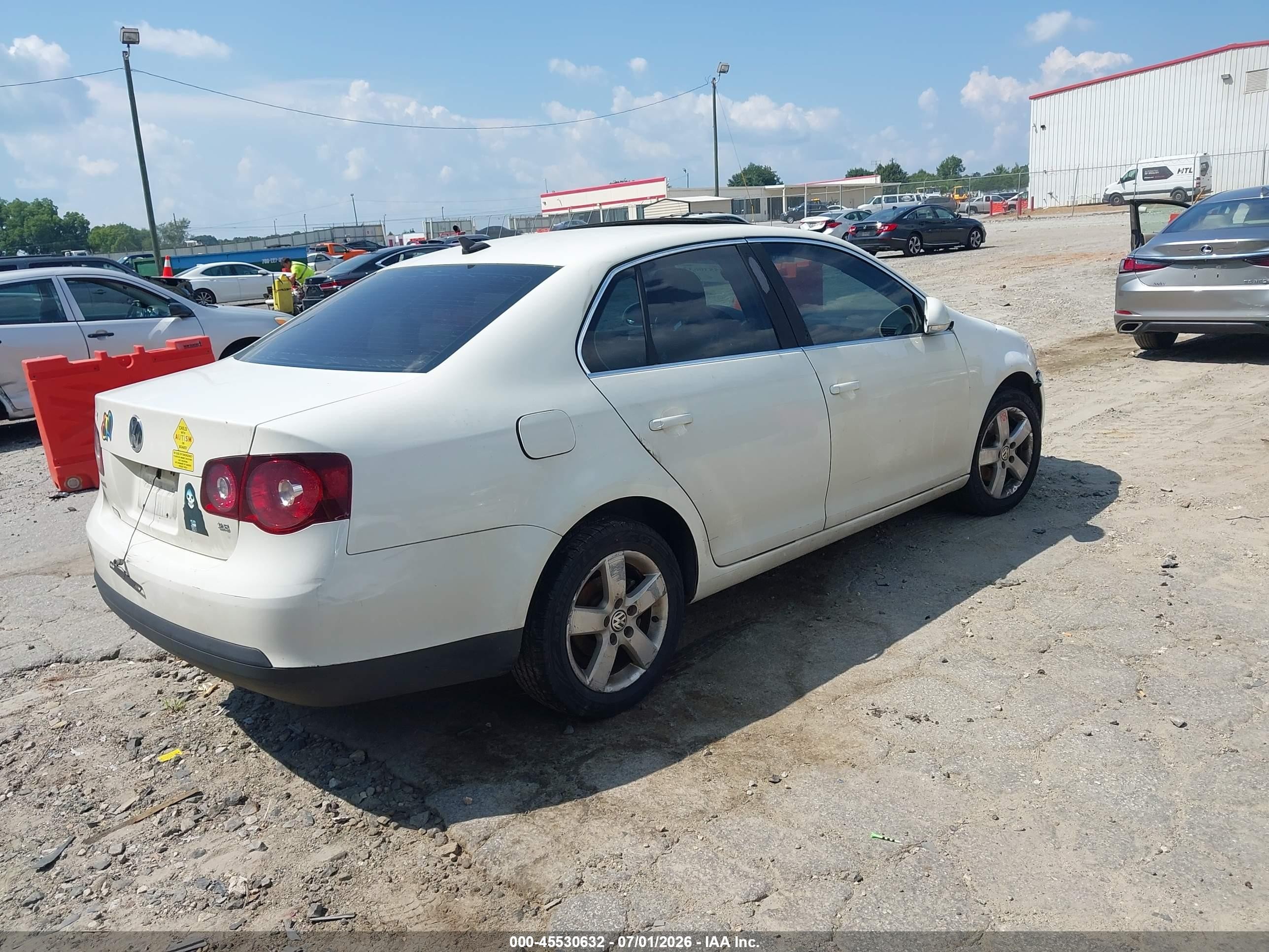 2008 Volkswagen Jetta Se White vin: 3VWRM71K88M016036