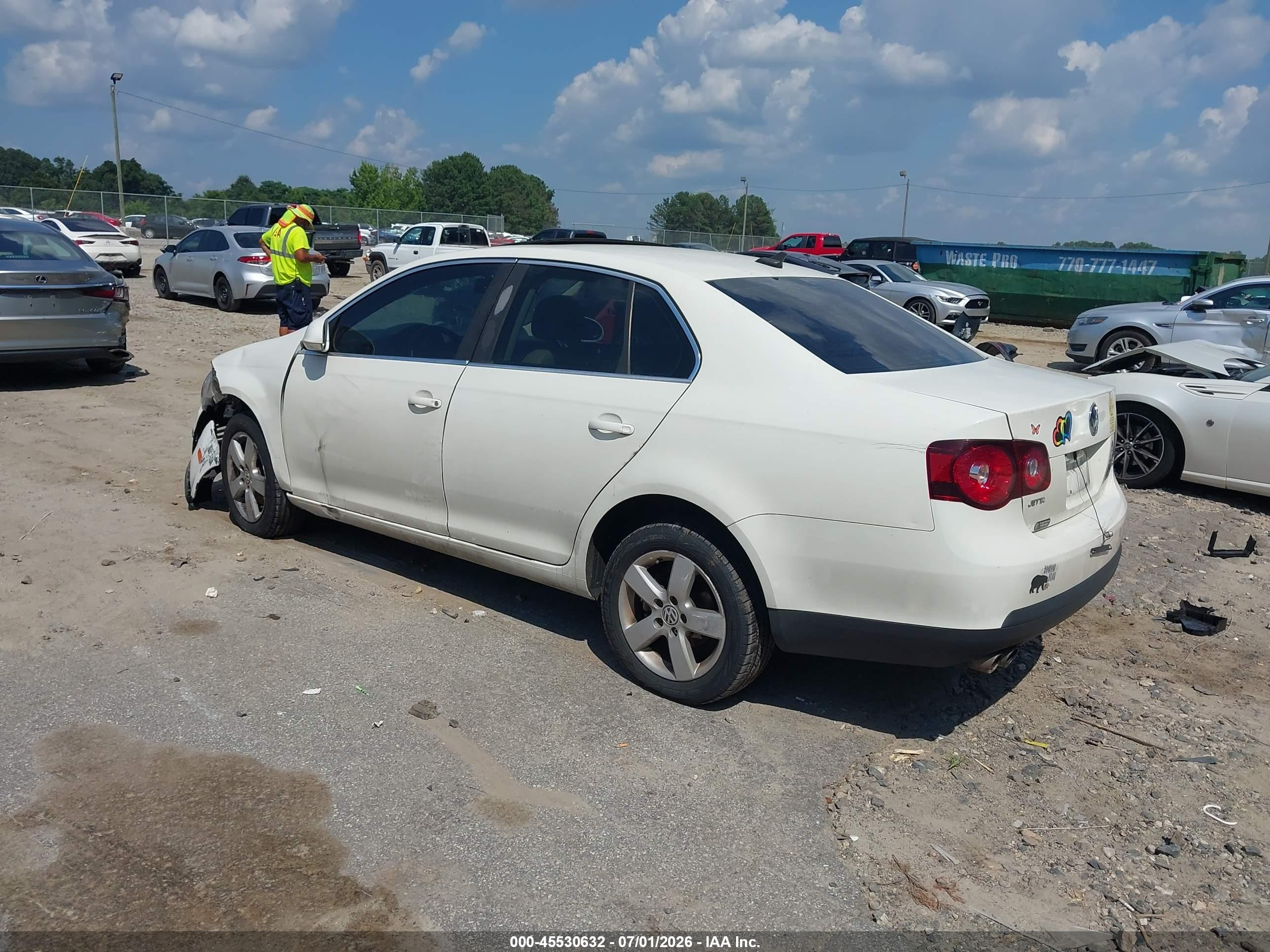 2008 Volkswagen Jetta Se White vin: 3VWRM71K88M016036