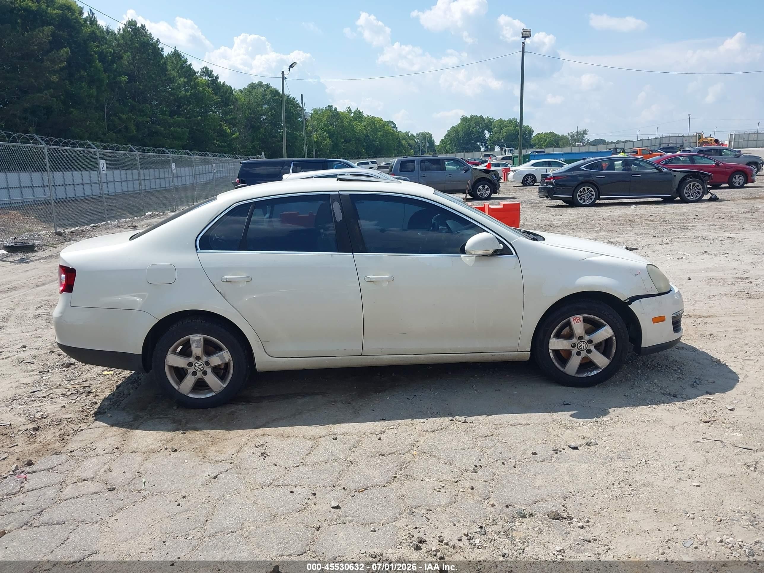 2008 Volkswagen Jetta Se White vin: 3VWRM71K88M016036