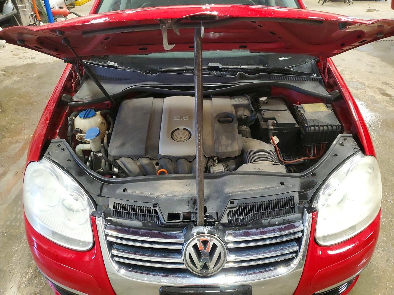 2008 Volkswagen Jetta Se Red vin: 3VWRM71K88M074390